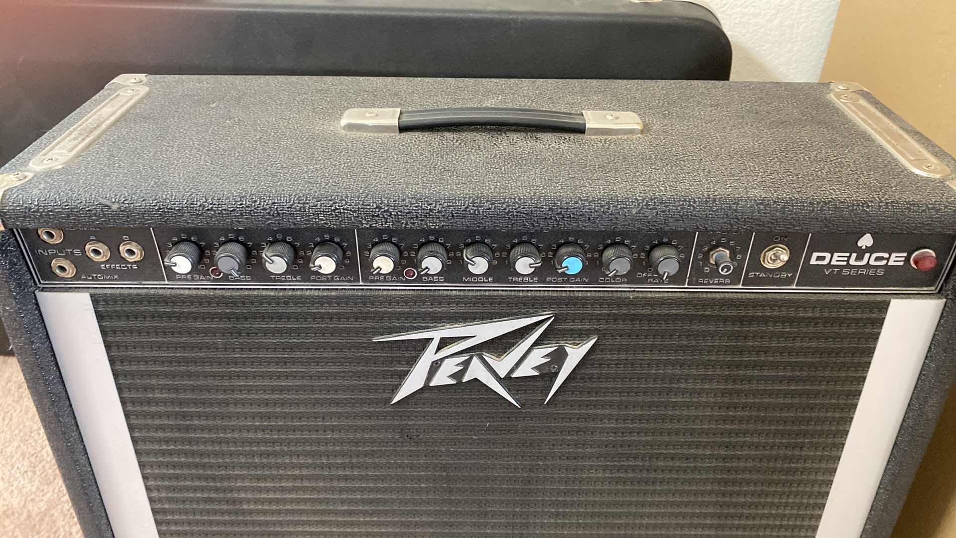 Photo 2 of PEAVEY  ELECTRONICS MODEL 212 VT SERIES DEUCE AMPLIFIER 26“ x 10“ H 20”