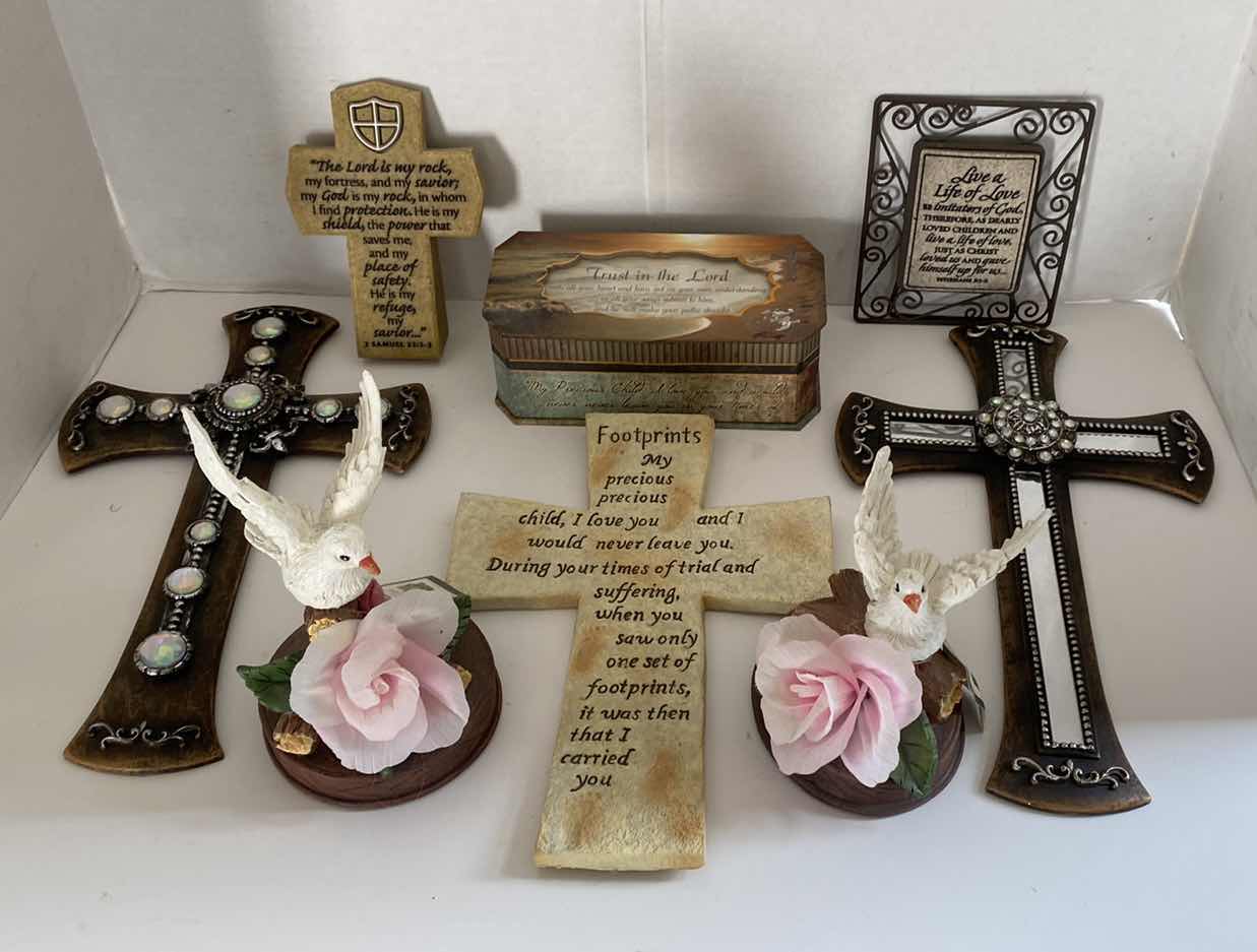 Photo 1 of RELIGIOUS ITEMS LARGEST CROSS 12.5”