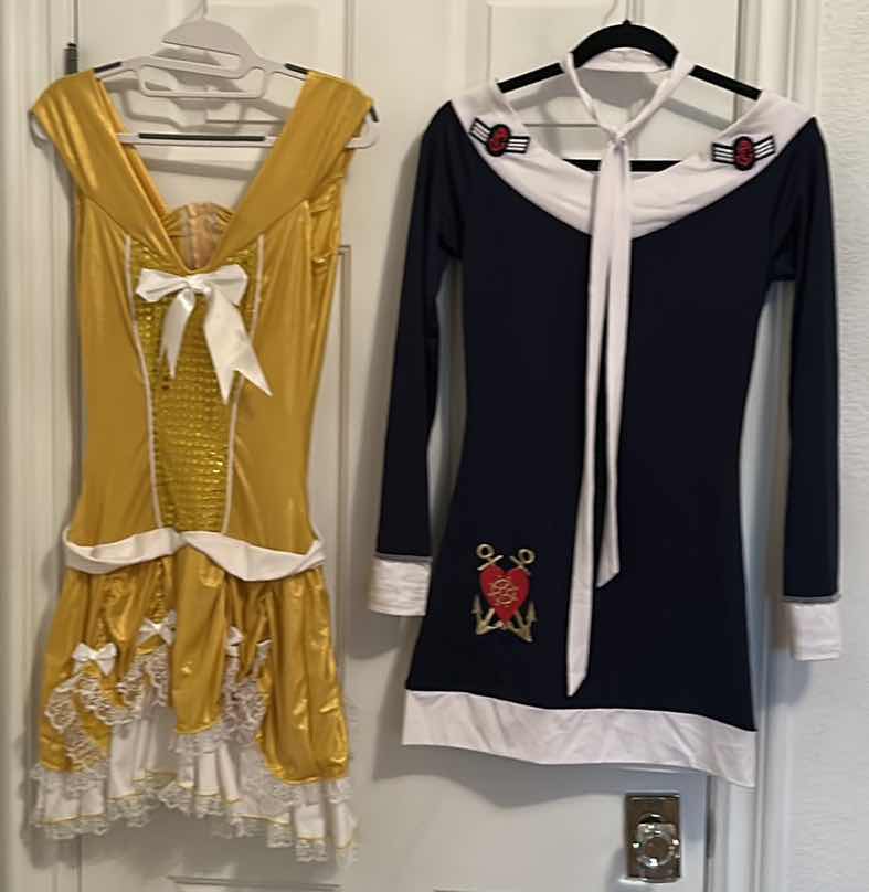 Photo 1 of 2 WOMENS COSTUMES SIZE SMALL / MED