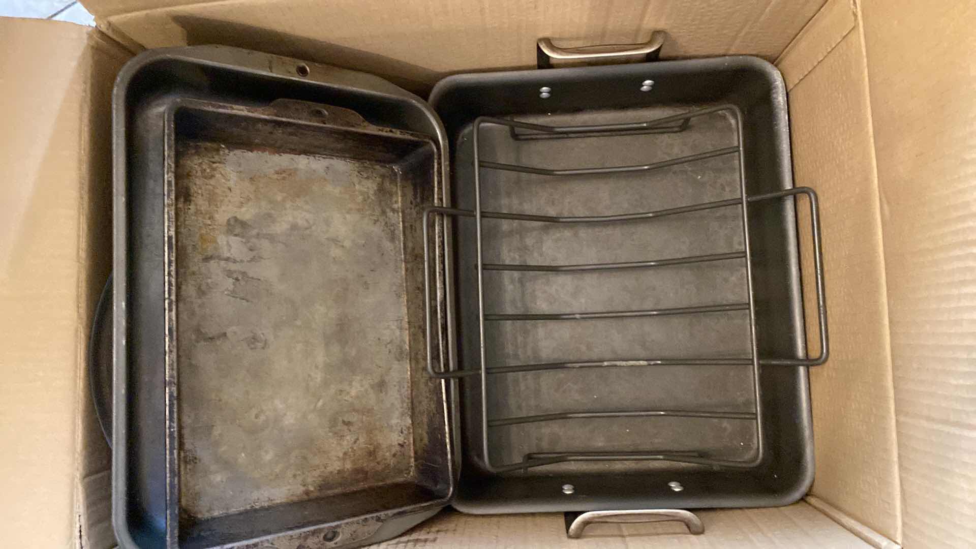 Photo 2 of CONTENTS OF BOX BAKEWARE ROASTING PAN AND MORE