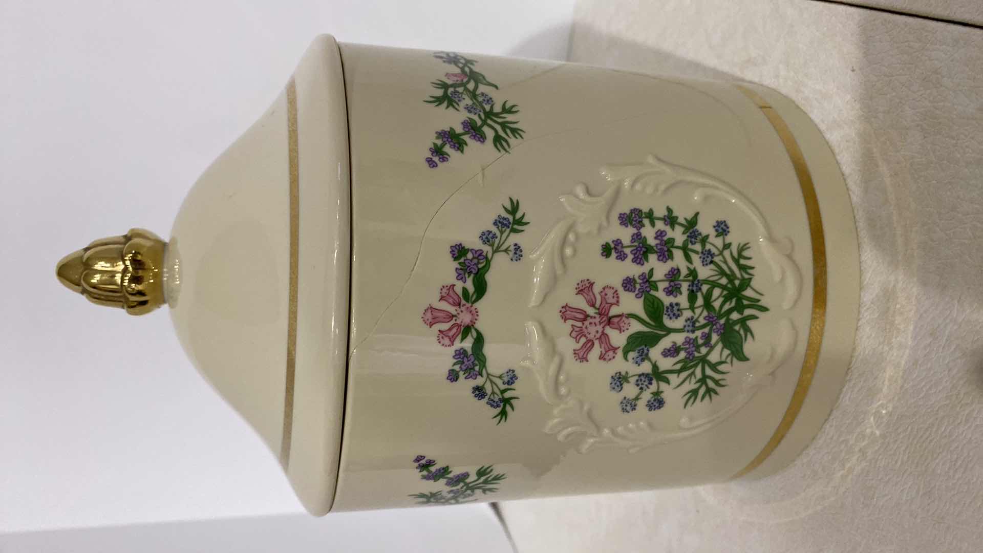 Photo 2 of VINTAGE LENOX FINE PORCELAIN CANISTER - cracked see pic