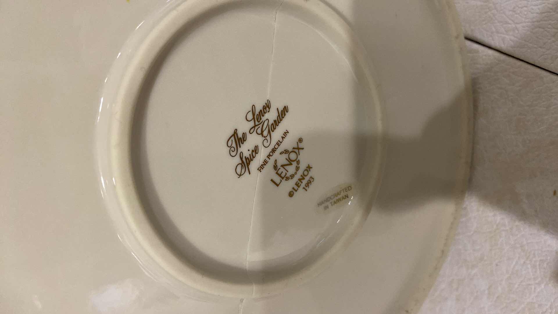 Photo 4 of VINTAGE LENOX FINE PORCELAIN CANISTER - cracked see pic