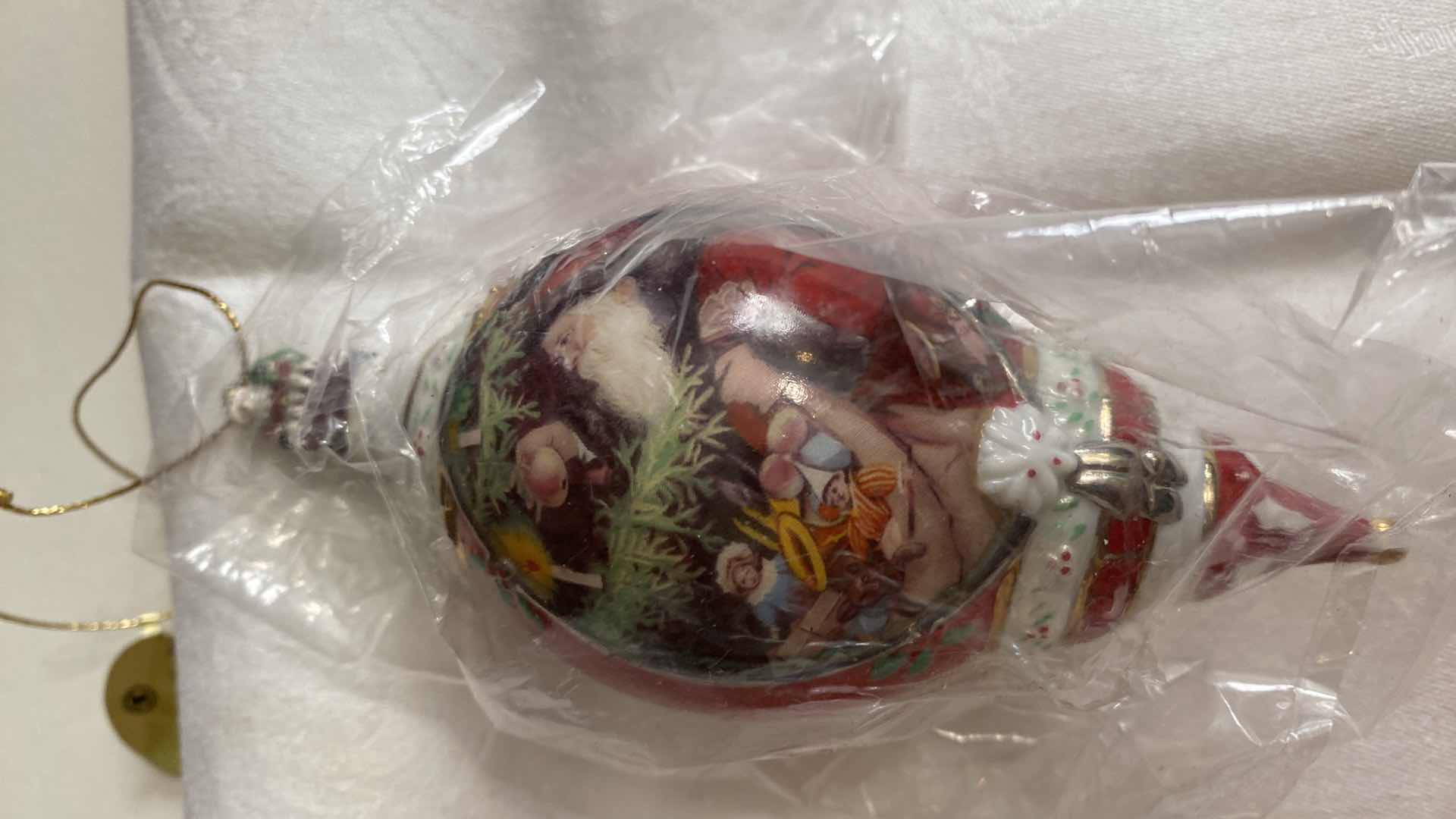 Photo 7 of VINTAGE THREE BRADFORD EXCHANGE COLLECTIBLE ORNAMENTS WITH CERTIFICATE OF AUTHENTICITY
