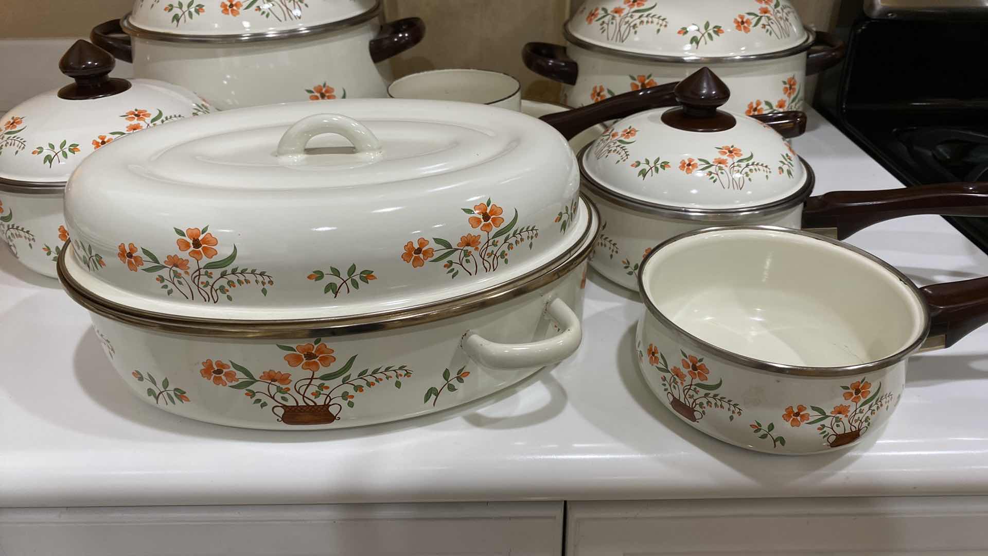 Photo 3 of 13 PIECE COUNTRY SIDE COLLECTION JMP MADE IN SPAIN ENAMEL POTS AND PAND AND 4 SQUARE CAKE PANS