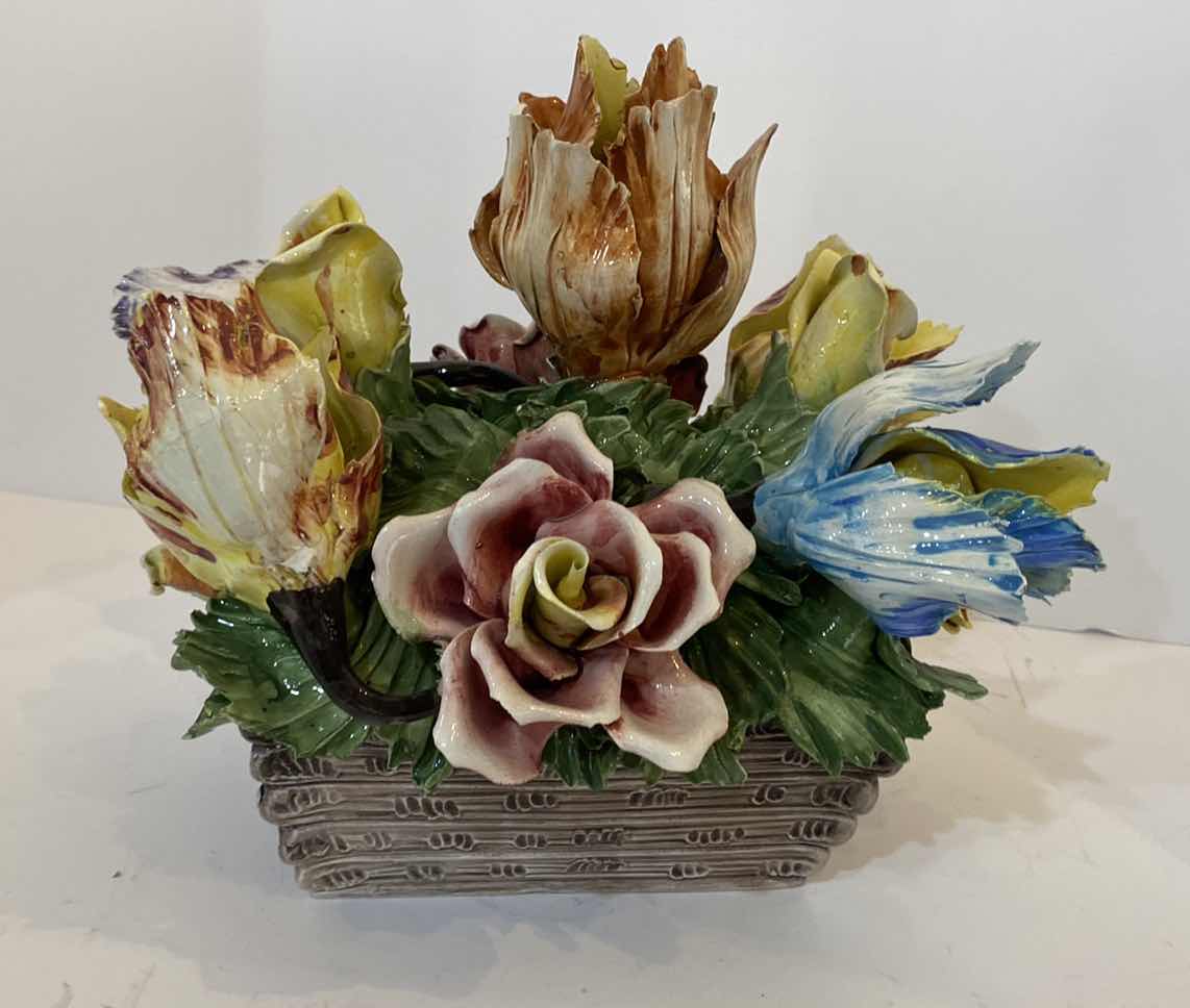 Photo 1 of VINTAGE CAPODIMONTE FLORAL CERAMIC 10.5”