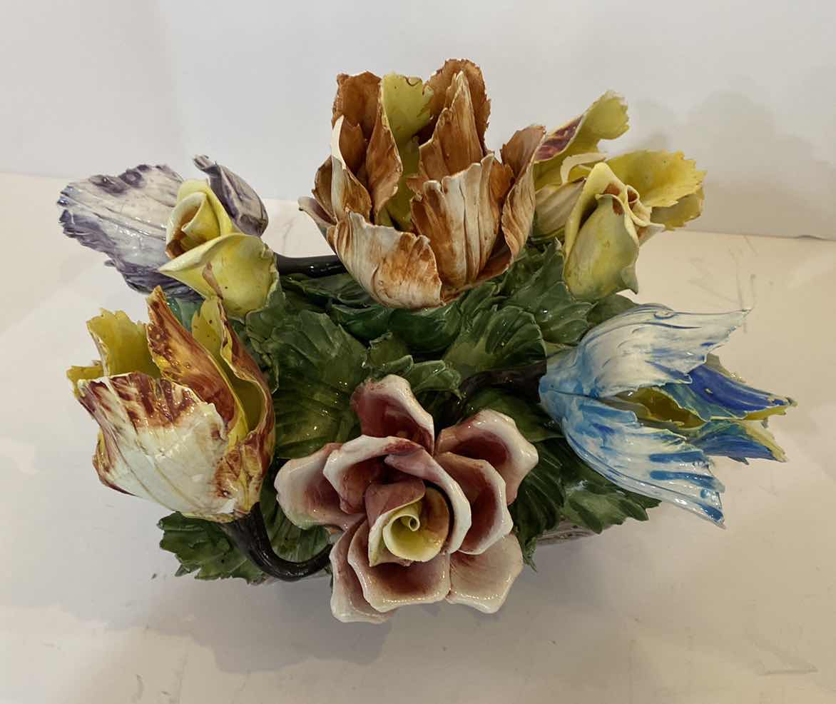 Photo 2 of VINTAGE CAPODIMONTE FLORAL CERAMIC 10.5”