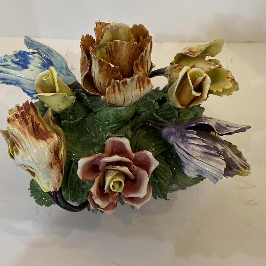 Photo 2 of VINTAGE CAPODIMONTE FLORAL CERAMIC 10.5”