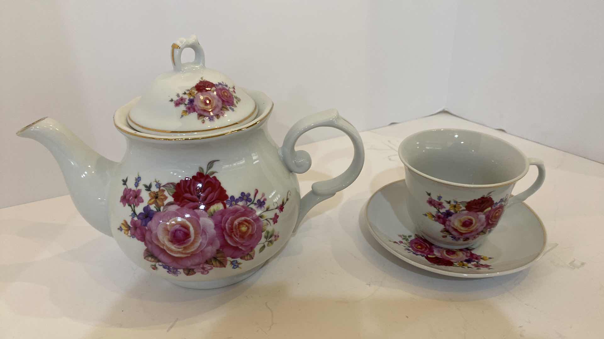 Photo 3 of GOKDEN STAR IMPORTS PORCELAIN TEA SET 13 PIECES