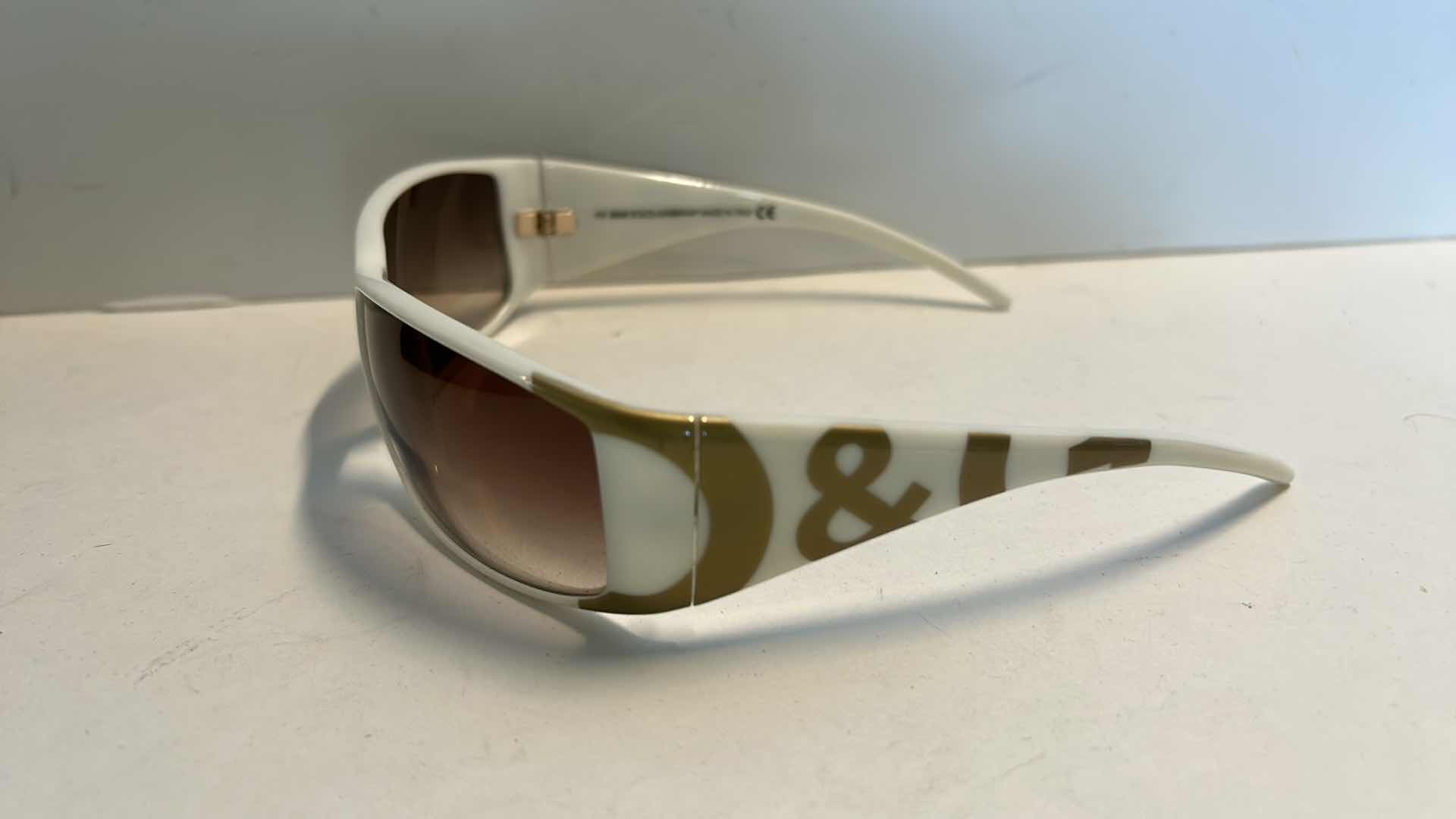 Photo 4 of D & G DOLCE AND GABBANA SUNGLASSES