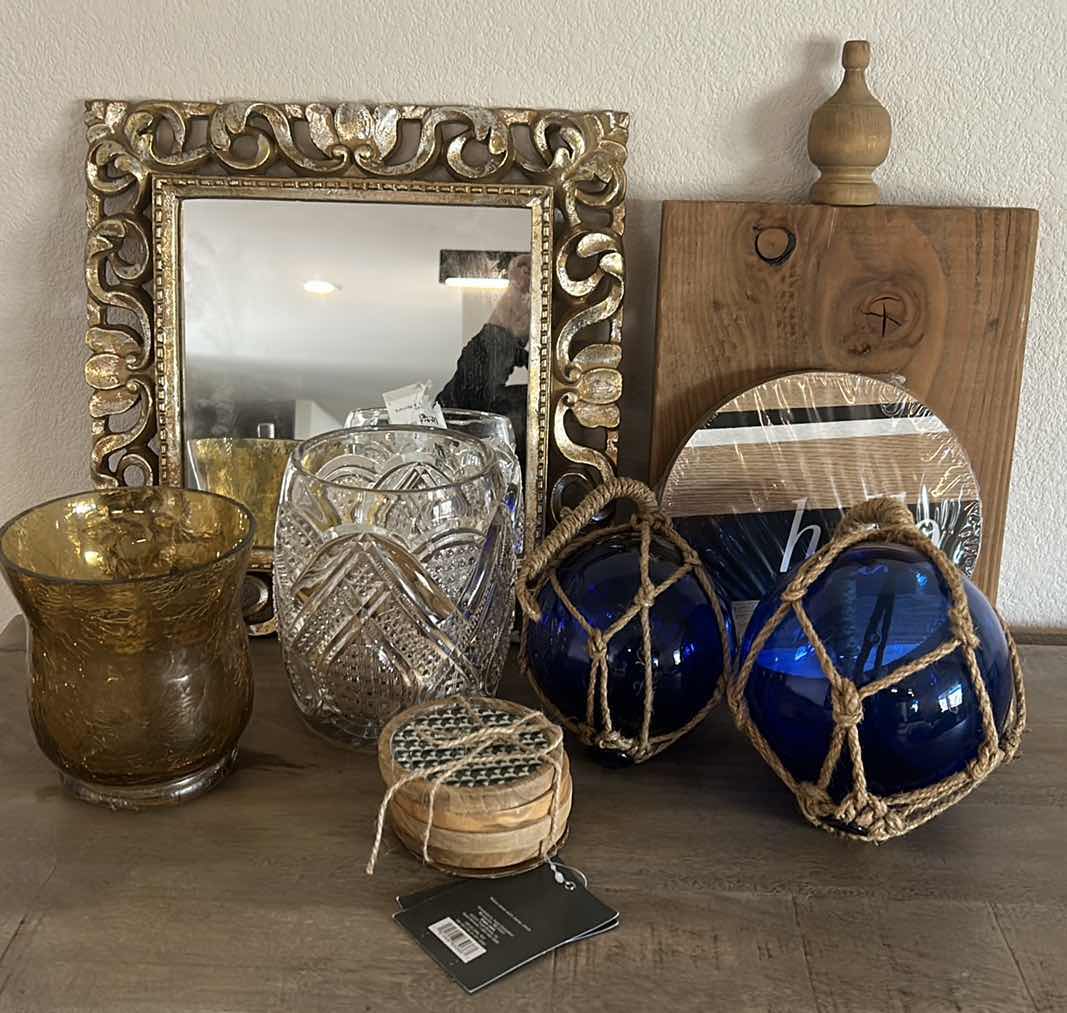 Photo 1 of DECOR ASSORTMENT