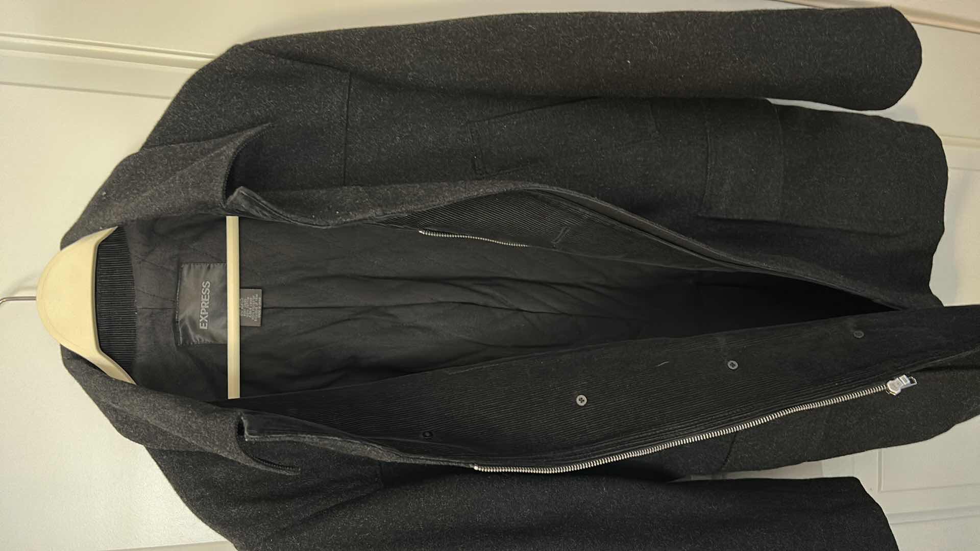 Photo 5 of MENSWEAR- EXPRESS WOOL BLEND JACKET SIZE SMALL