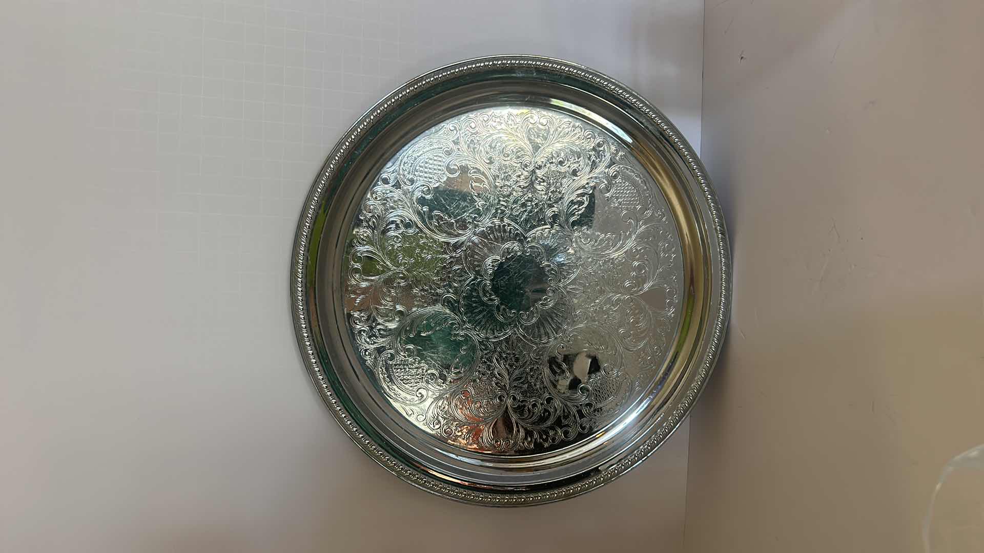 Photo 1 of CRYSTAL DECANTER ABD 4 CRYSTAL GLASSES WITH SILVER TRAY AND SCOTCH LABEL