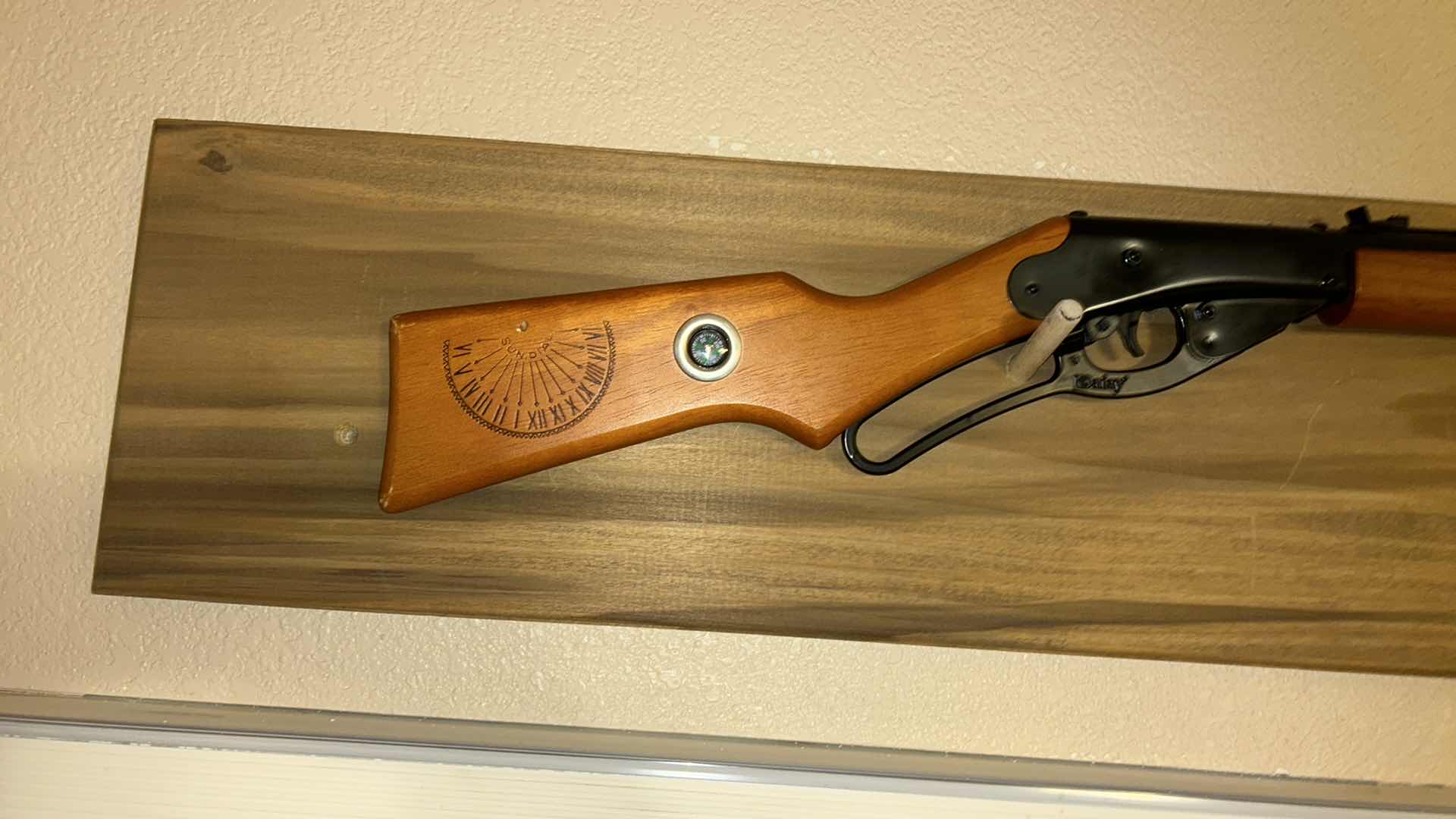 Photo 1 of DAISY VINTAGE BB GUN ON MOUNT 4’ x 9 1/2”