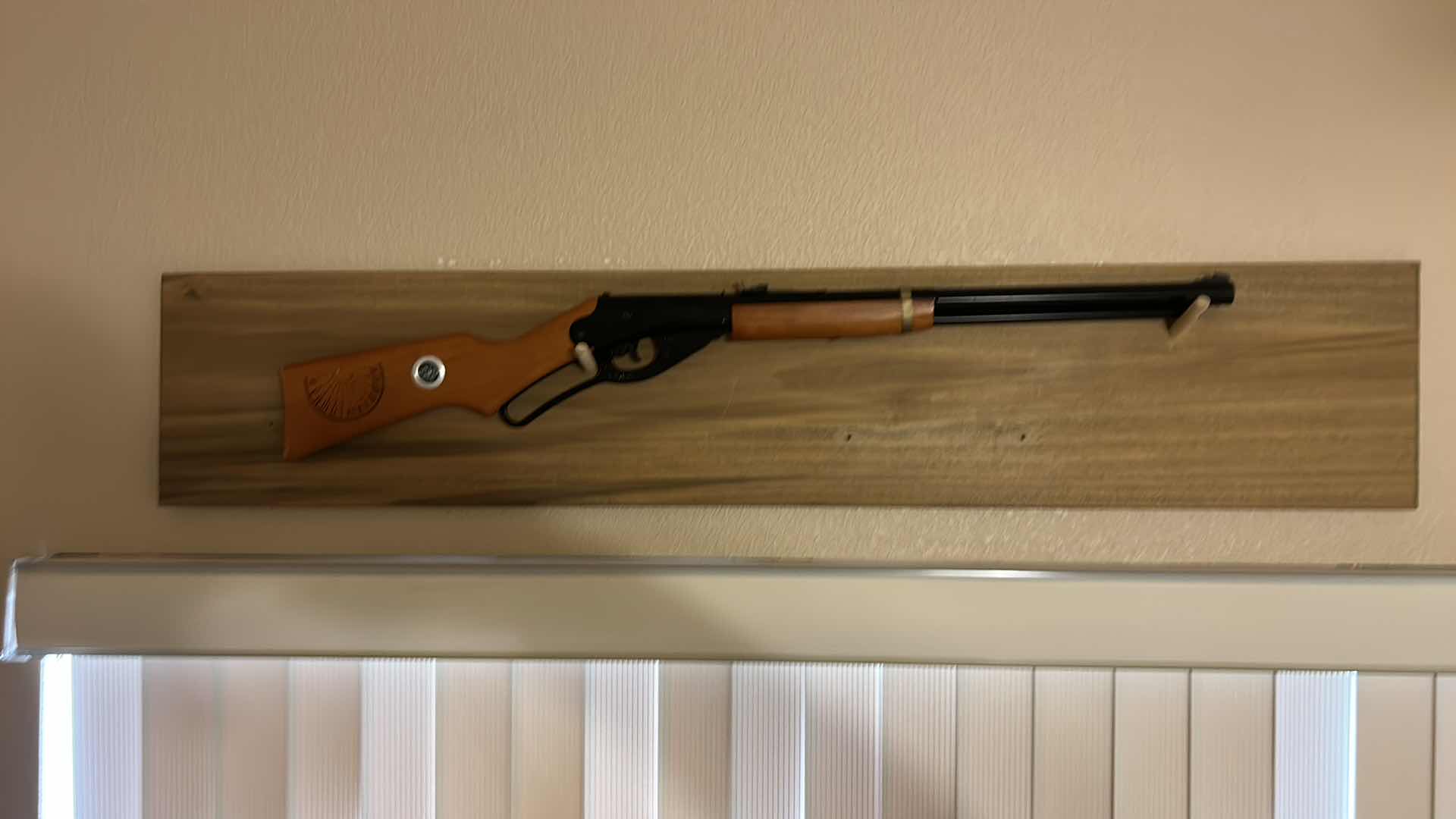 Photo 1 of DAISY VINTAGE BB GUN ON MOUNT 4’ x 9 1/2”