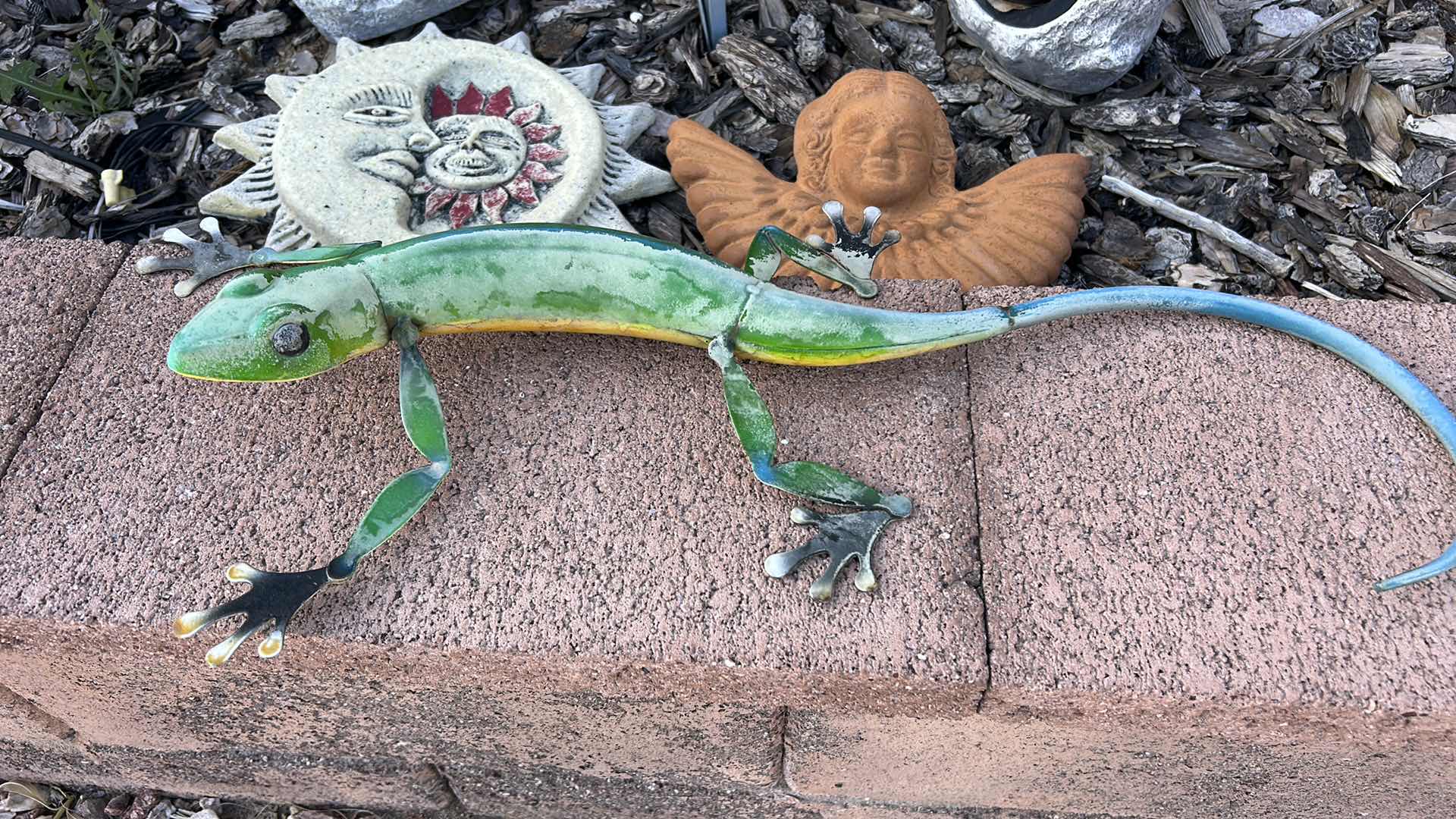 Photo 1 of OUTDOOR DECOR