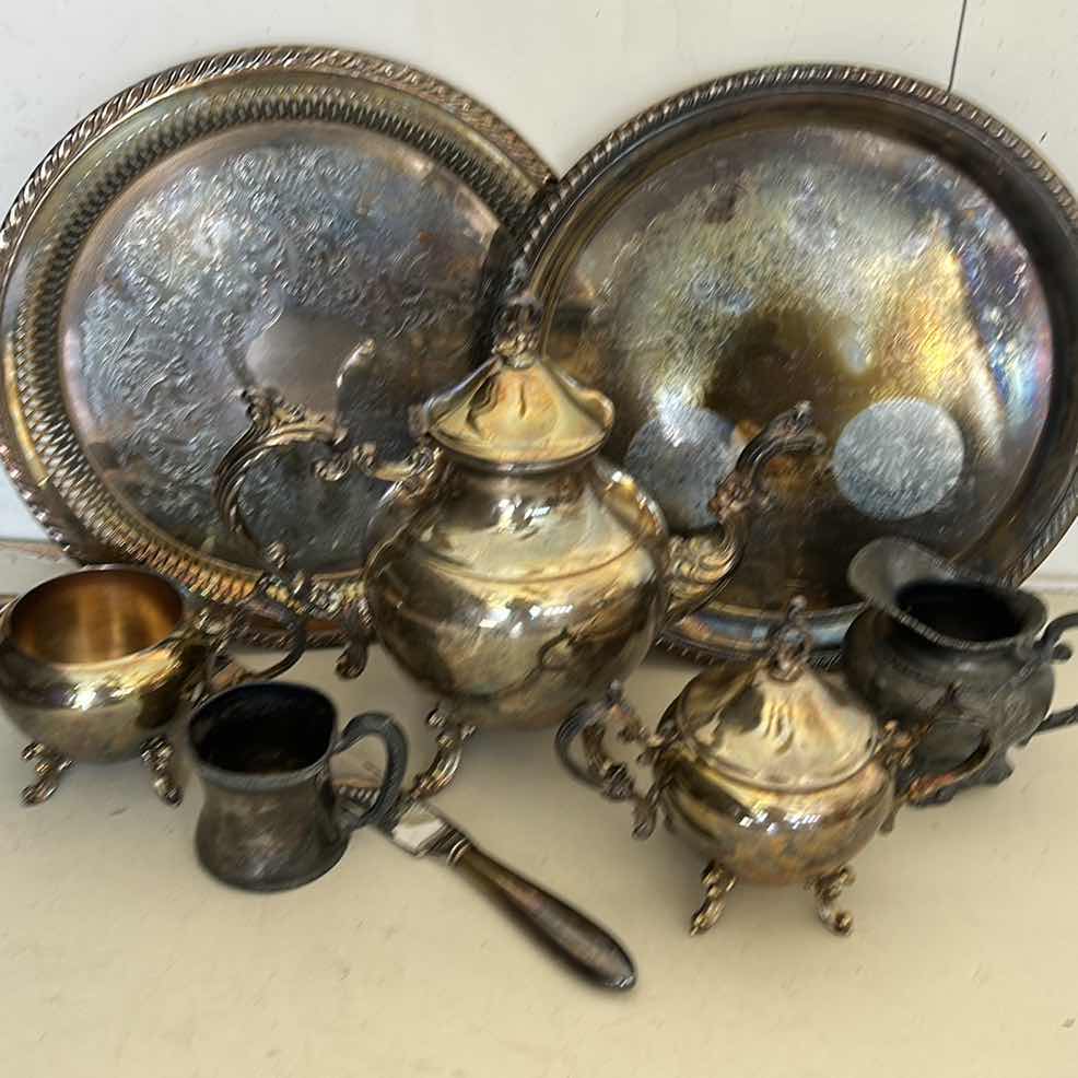 Photo 2 of FB ROGERS SILVER COMPANY VINTAGE SILVERPLATED ASSORTMENT