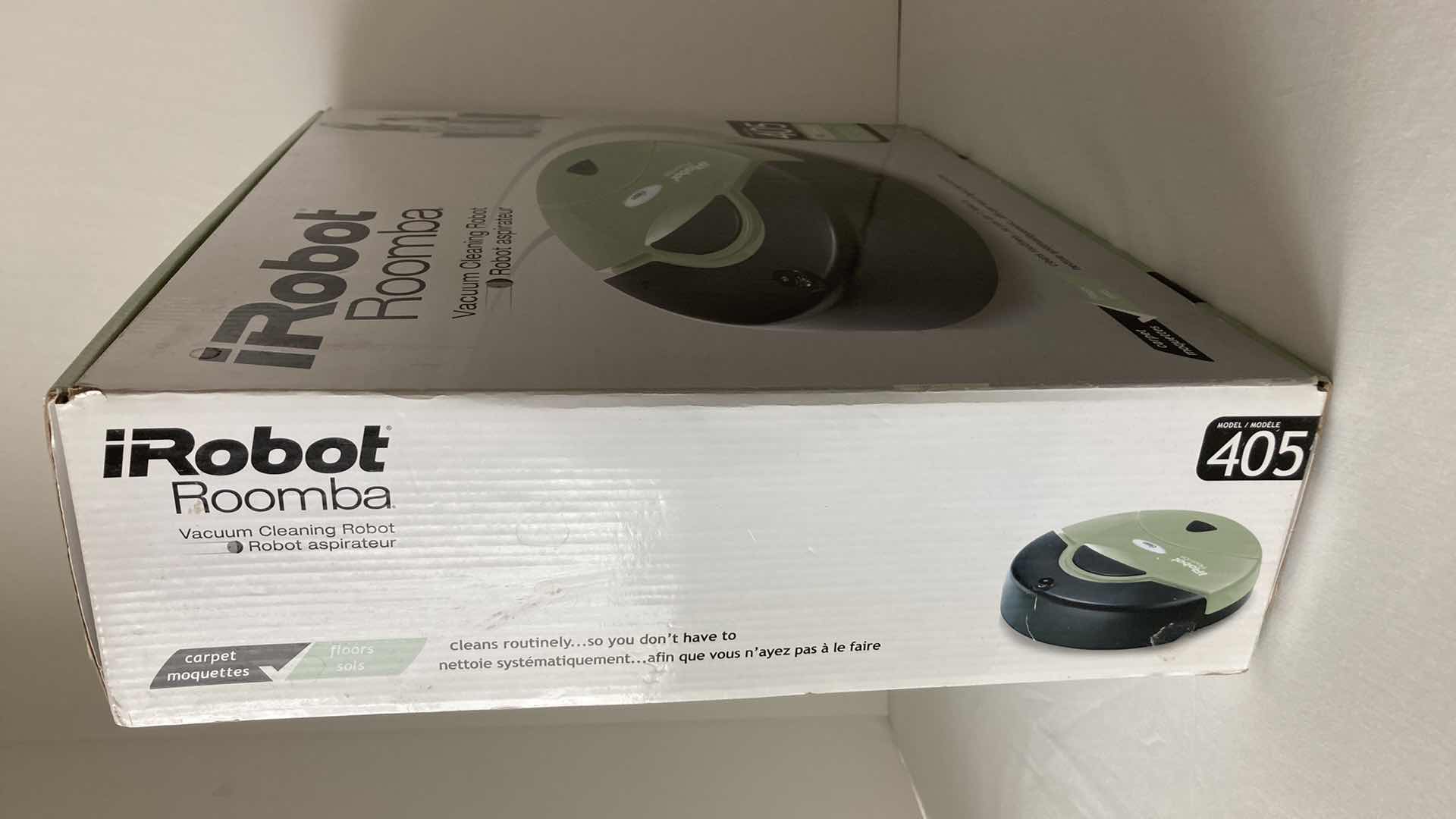 Photo 2 of NEW IROBOT ROMBA MODEL 405