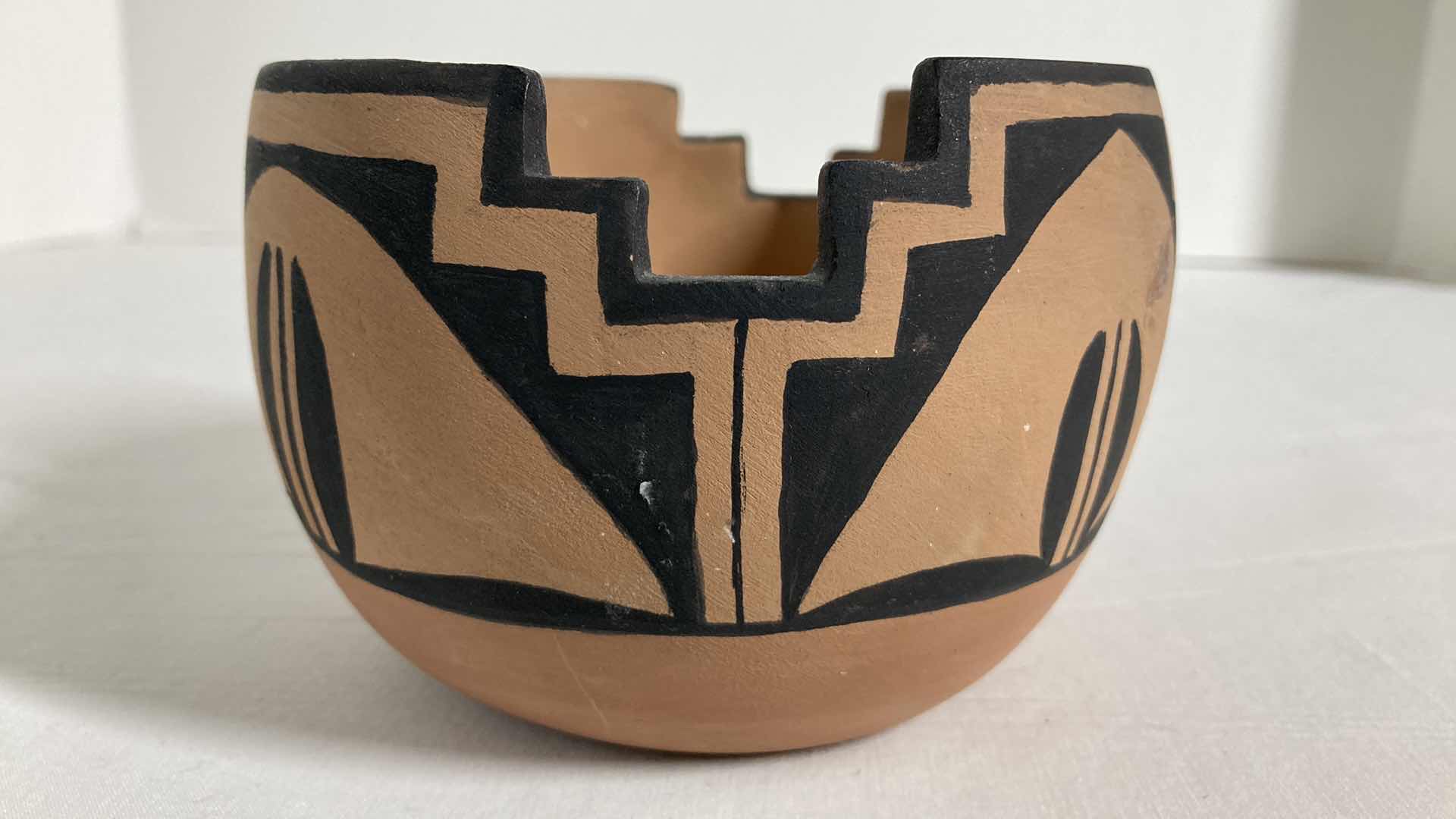 Photo 1 of SAN FELIPE PERUVIAN POTTERY BY MARIE R. SANDOVAL 9525 4.75” X 3.25”