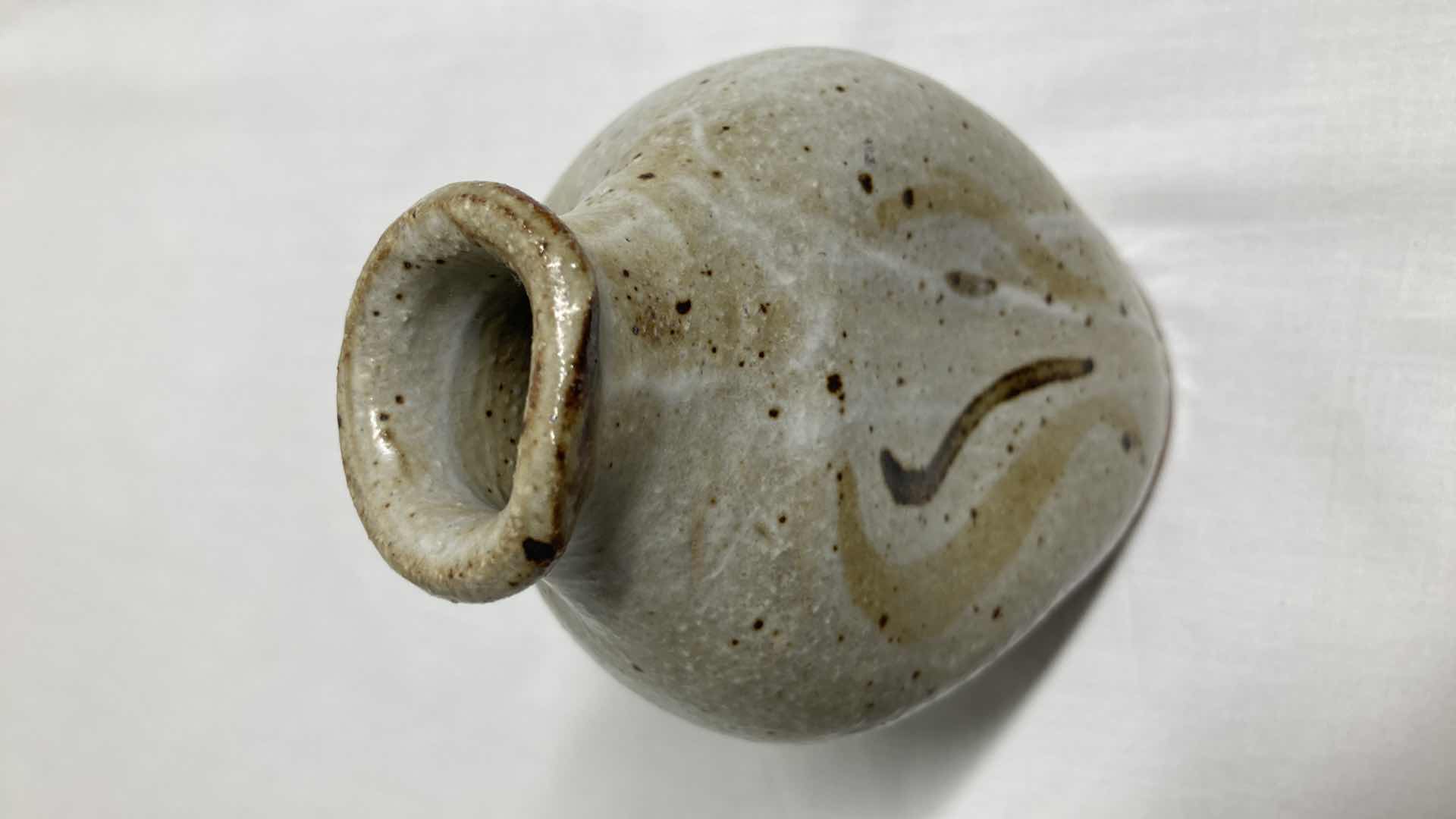 Photo 5 of DISTORTED EARTH TONE POTTERY 3.25” X 3” H5”