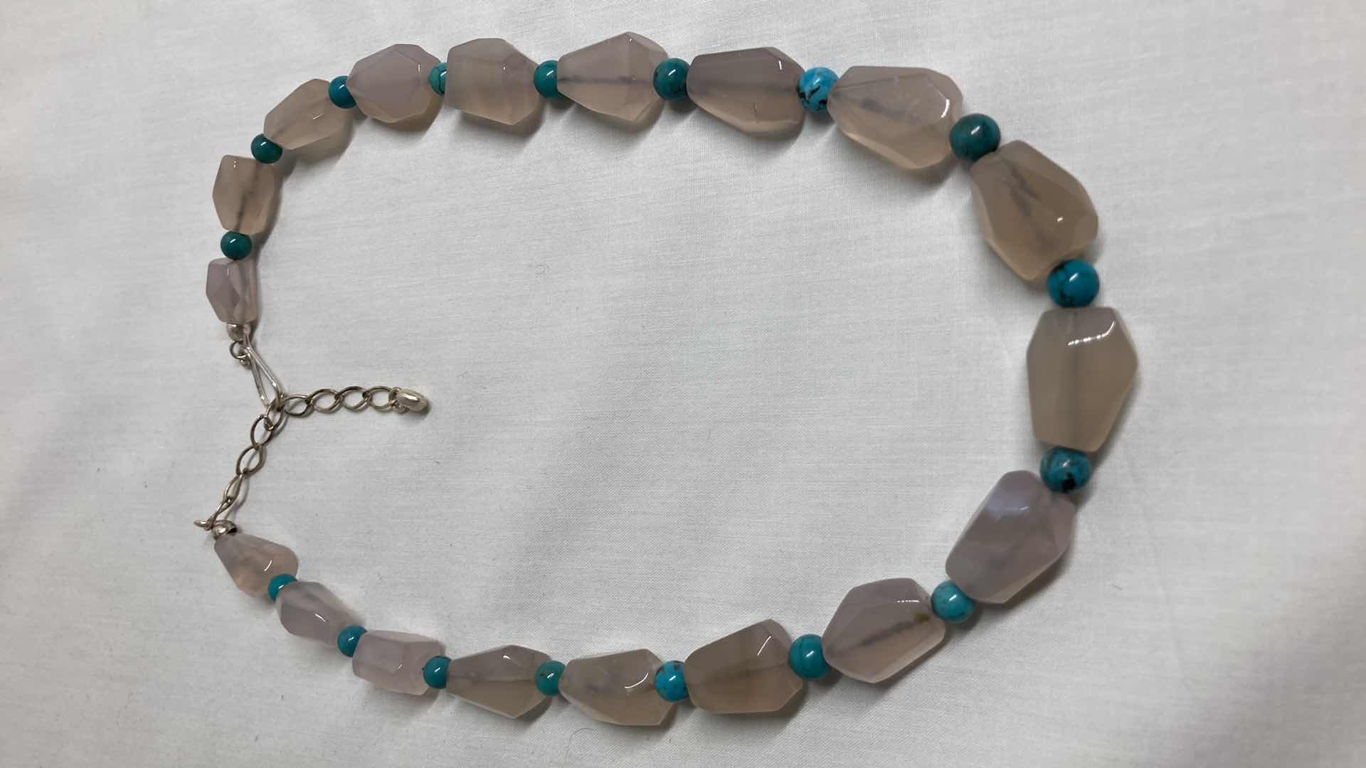 Photo 1 of ROSE QUARTZ & TURQUOISE BEAD NECKLACE 0.5” X 21”