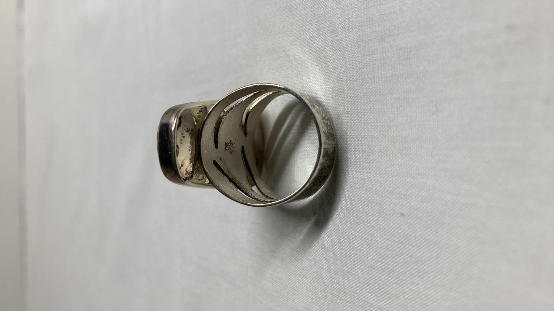 Photo 4 of NATURAL STONE & SILVER PLATED RING SIZE 9/10