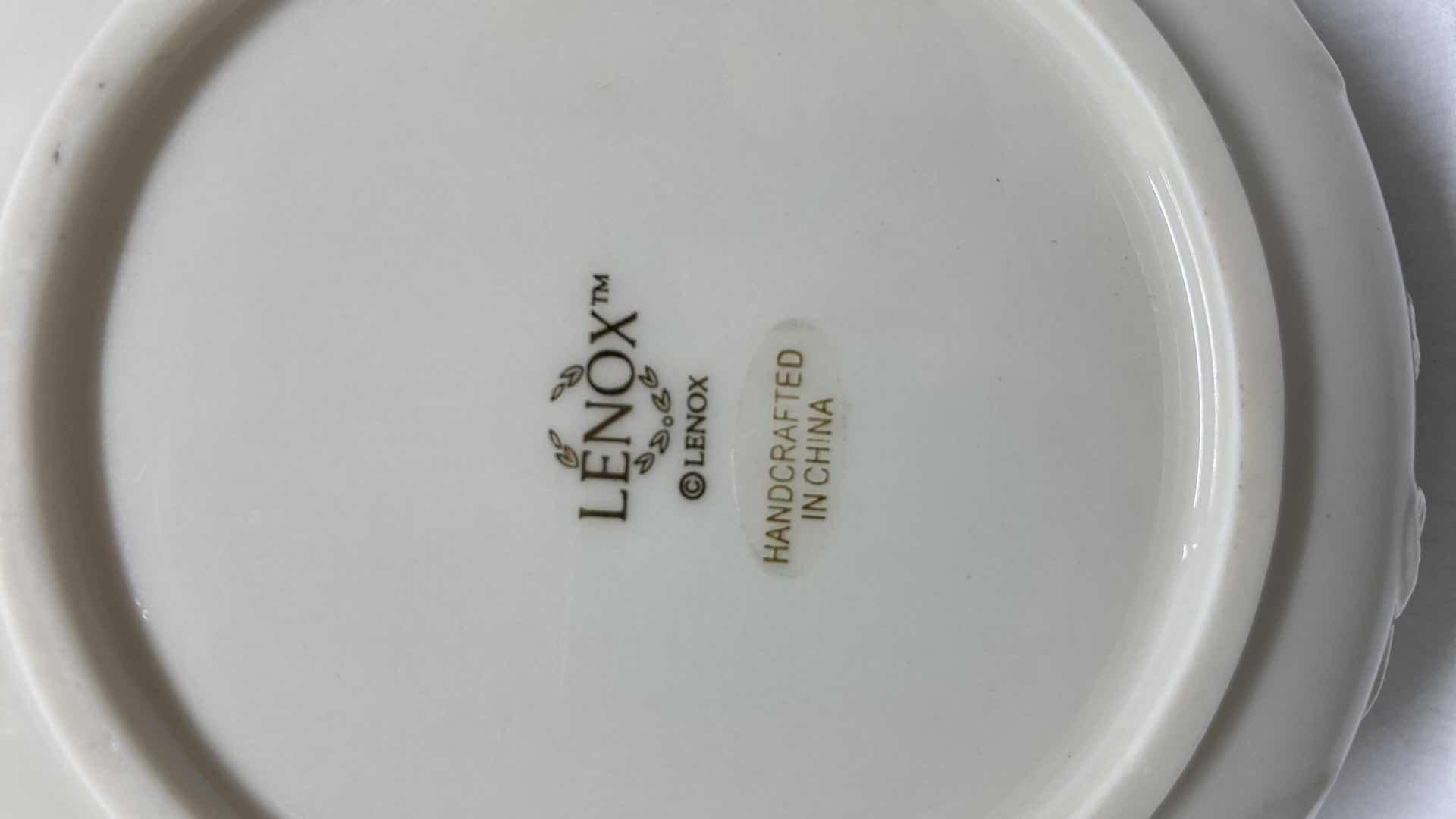 Photo 7 of LENOX ROSEBUD 24KT GOLD TRIM PORCELAIN BOWL 5.5” X 2”