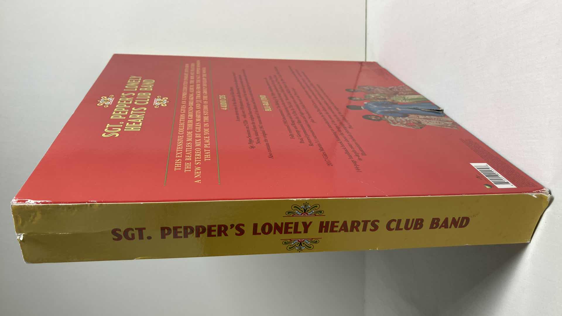 Photo 5 of NEW THE BEATLES SGT. PEPPERS LONELY HEARTS CLUB BAND BOX SET