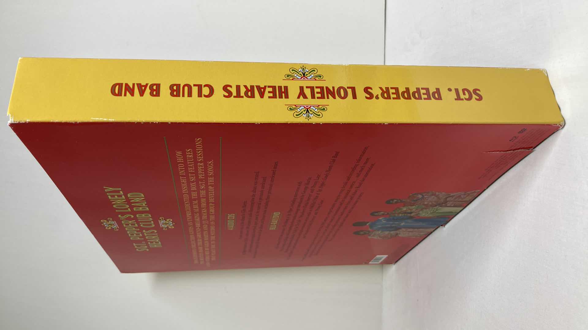 Photo 3 of NEW THE BEATLES SGT. PEPPERS LONELY HEARTS CLUB BAND BOX SET