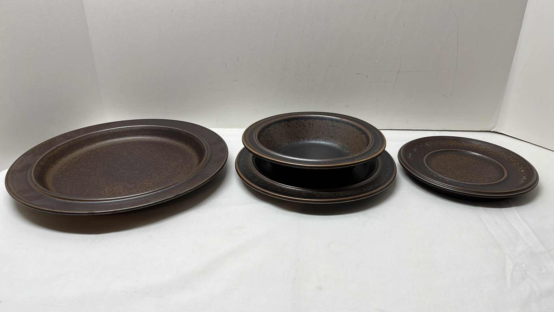 Photo 4 of 32 PC INDUSTRIAL STYLE CERAMIC PLATES & BOWLS