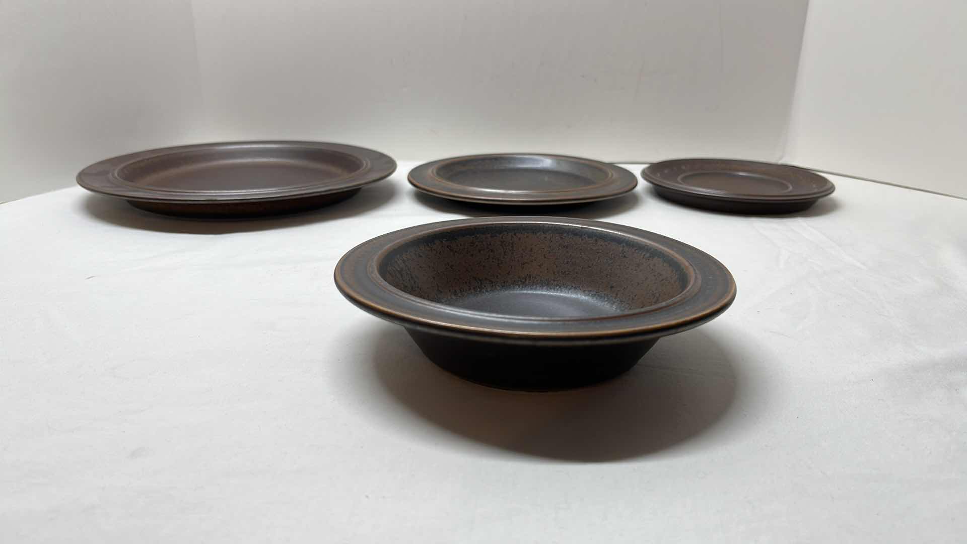 Photo 3 of 32 PC INDUSTRIAL STYLE CERAMIC PLATES & BOWLS