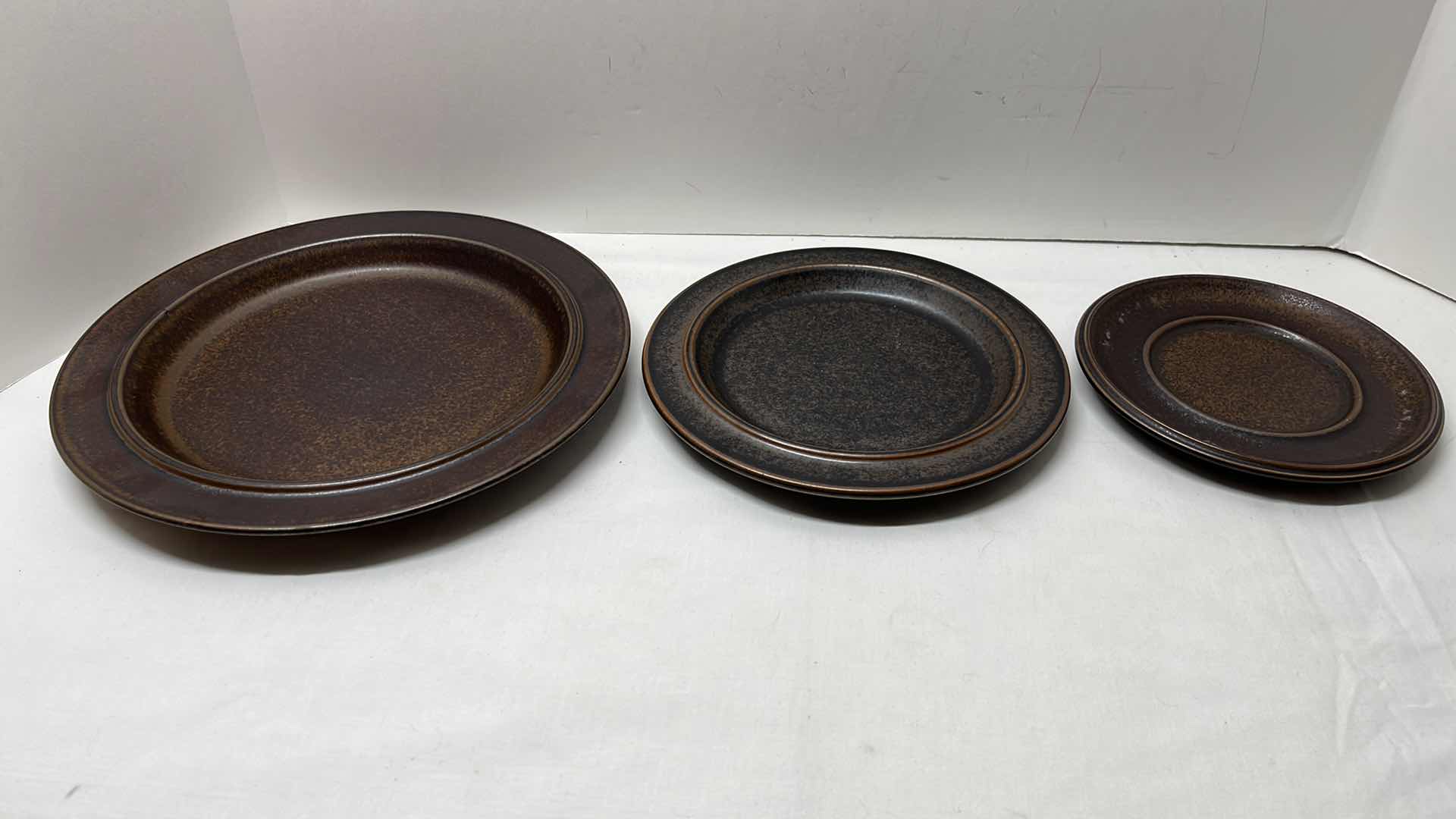 Photo 2 of 32 PC INDUSTRIAL STYLE CERAMIC PLATES & BOWLS