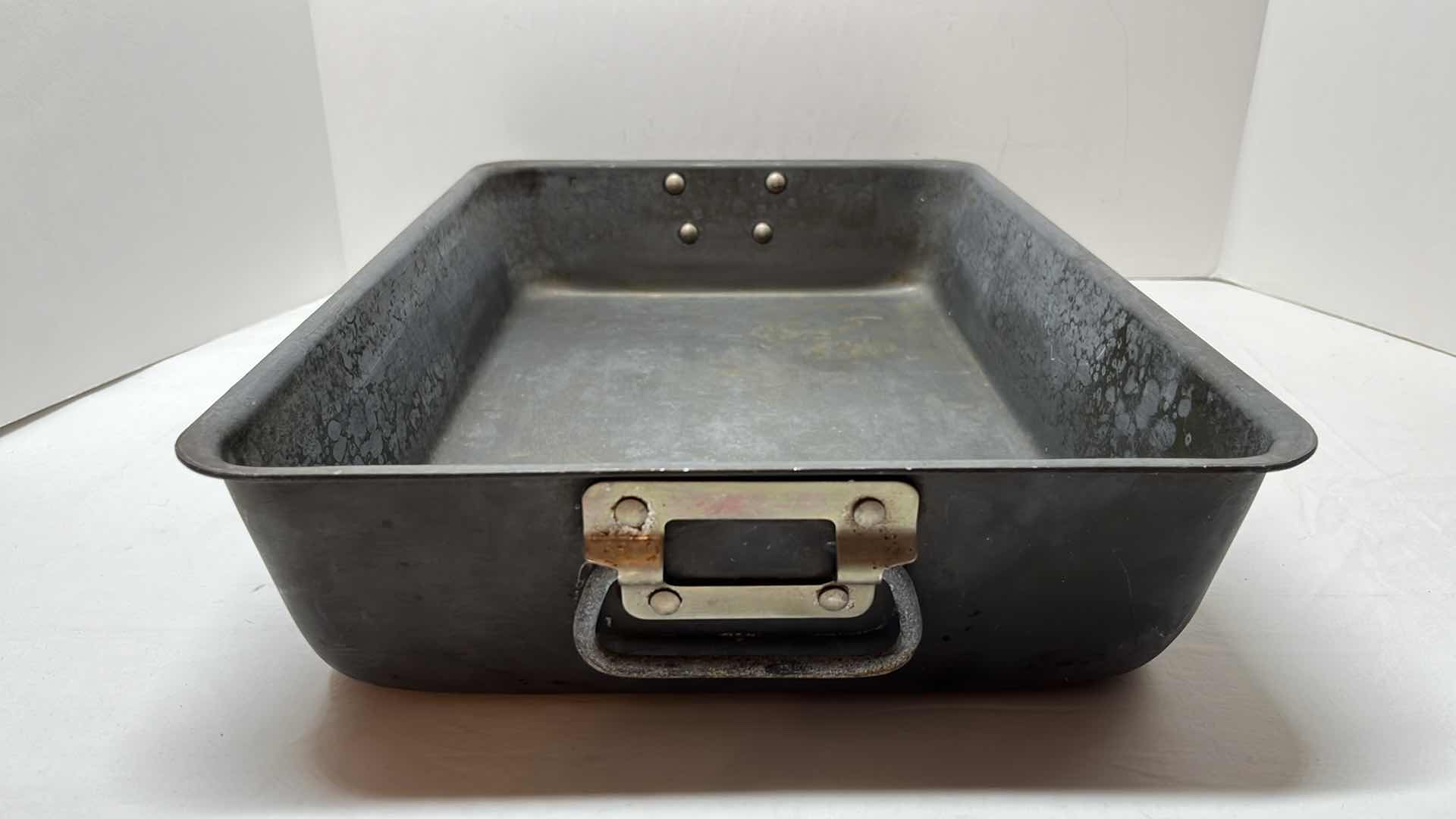 Photo 3 of COMMERCIAL ALUMINUM COOKWARE ROASTING PAN W RACK 13” X 18.5” X 3.75”H