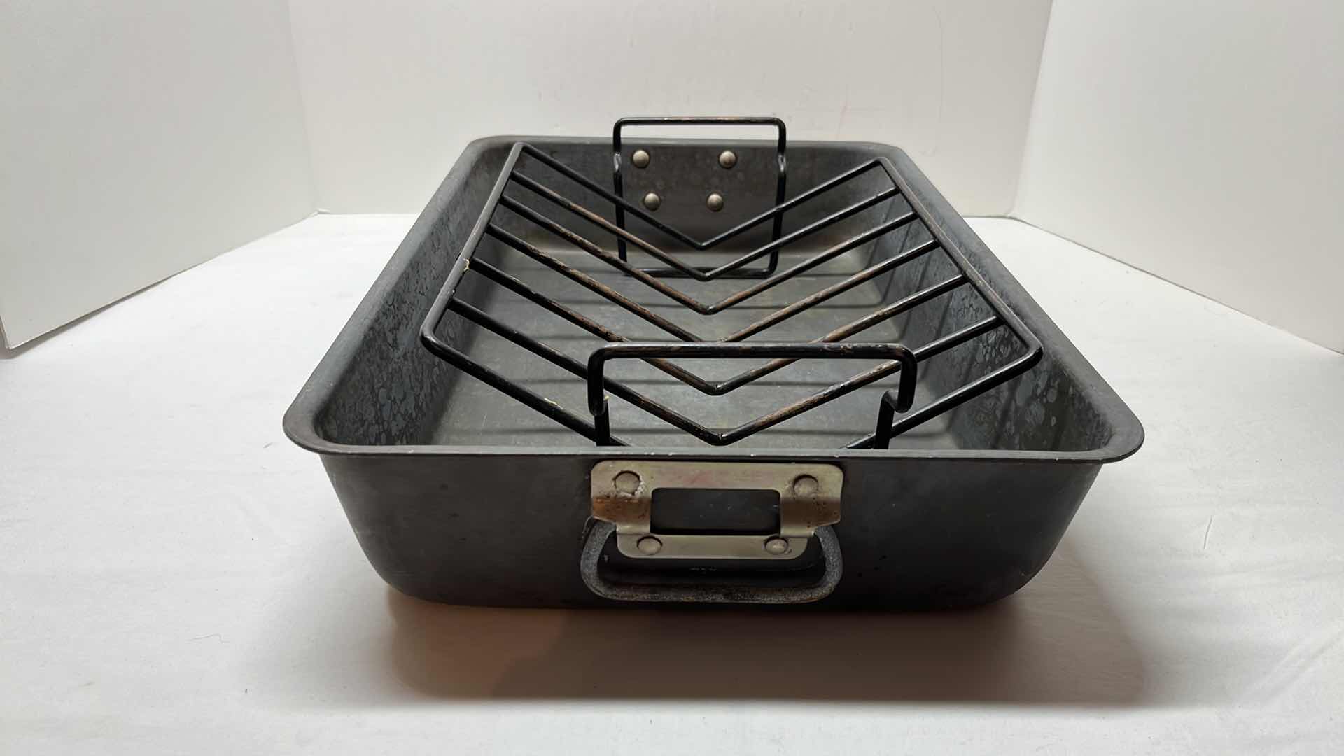Photo 2 of COMMERCIAL ALUMINUM COOKWARE ROASTING PAN W RACK 13” X 18.5” X 3.75”H