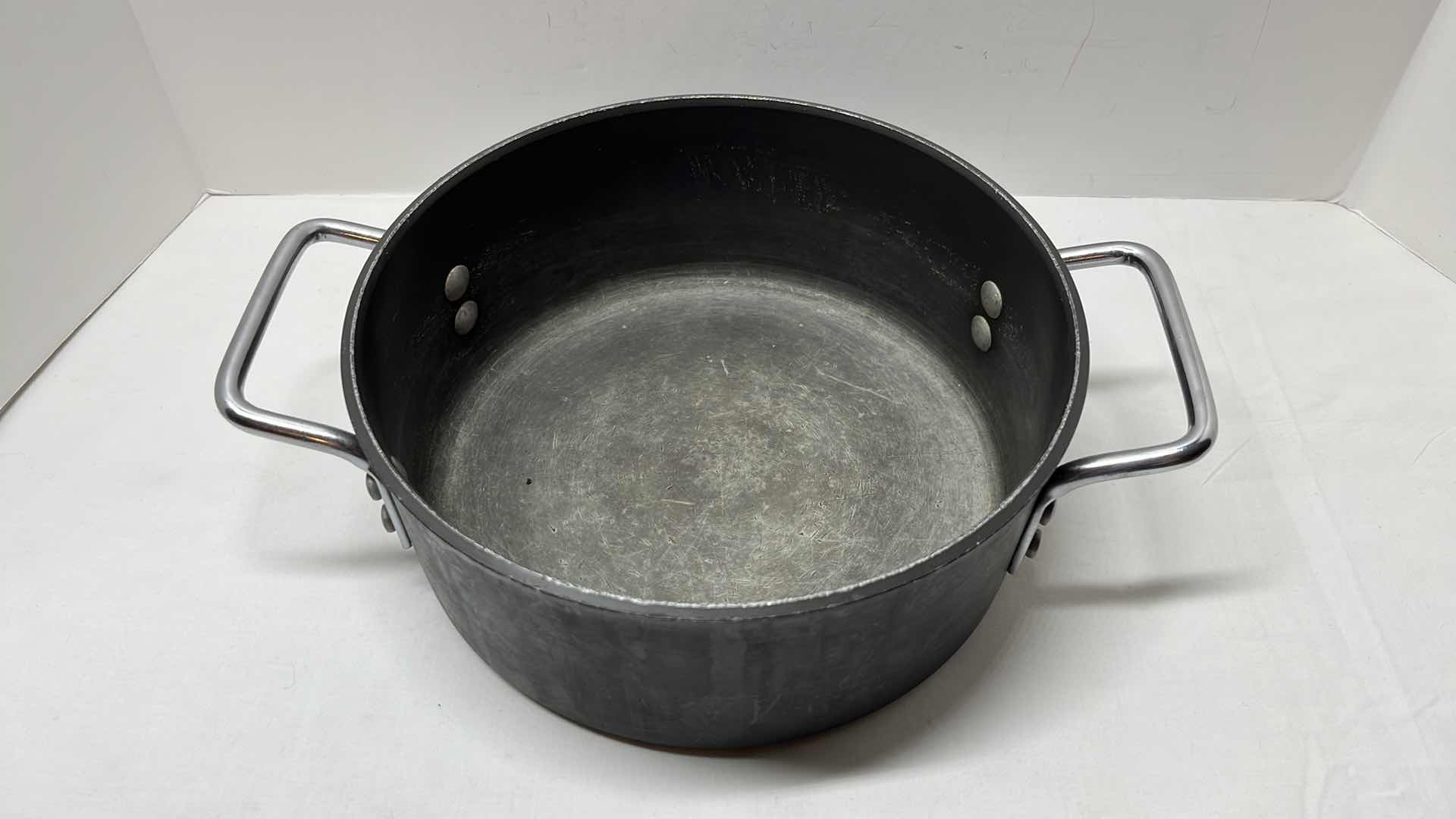 Photo 3 of VINTAGE COMMERCIAL ALUMINUM COOKWARE HEAVY DUTY 5 QT DUTCH OVEN W NO LID, 1 QT SAUCE PAN W LID & .5 QT DUAL SPOUT  SAUCE PAN BUTTER POT (G8785, G5001, G1700)