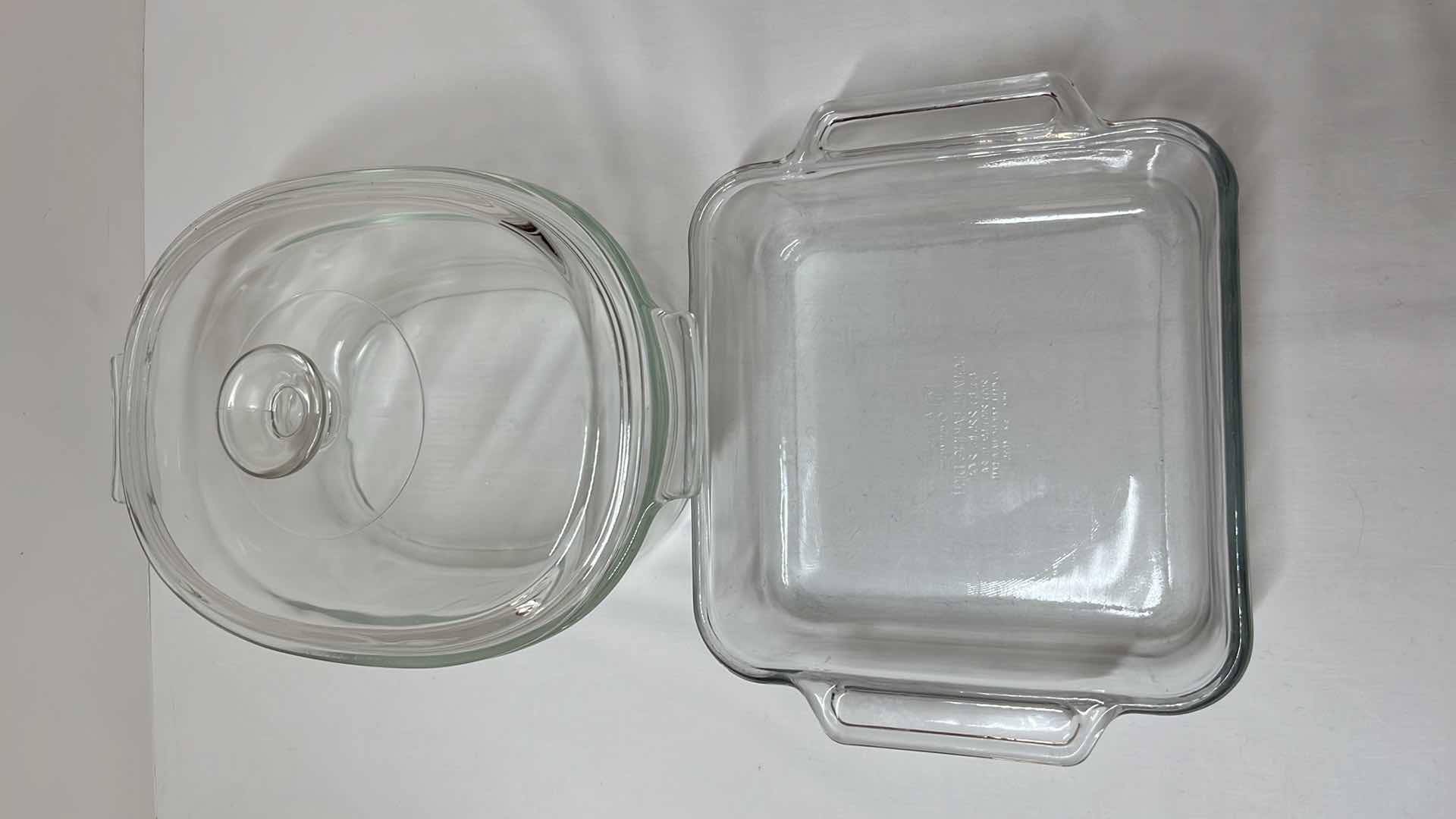 Photo 2 of VINTAGE PYREX GLASS CLEAR CORNING WARE/OVAL ROASTER W LID & ANCHOR OVENWARE GLASS 2 QT SQUARE BAKING DISH