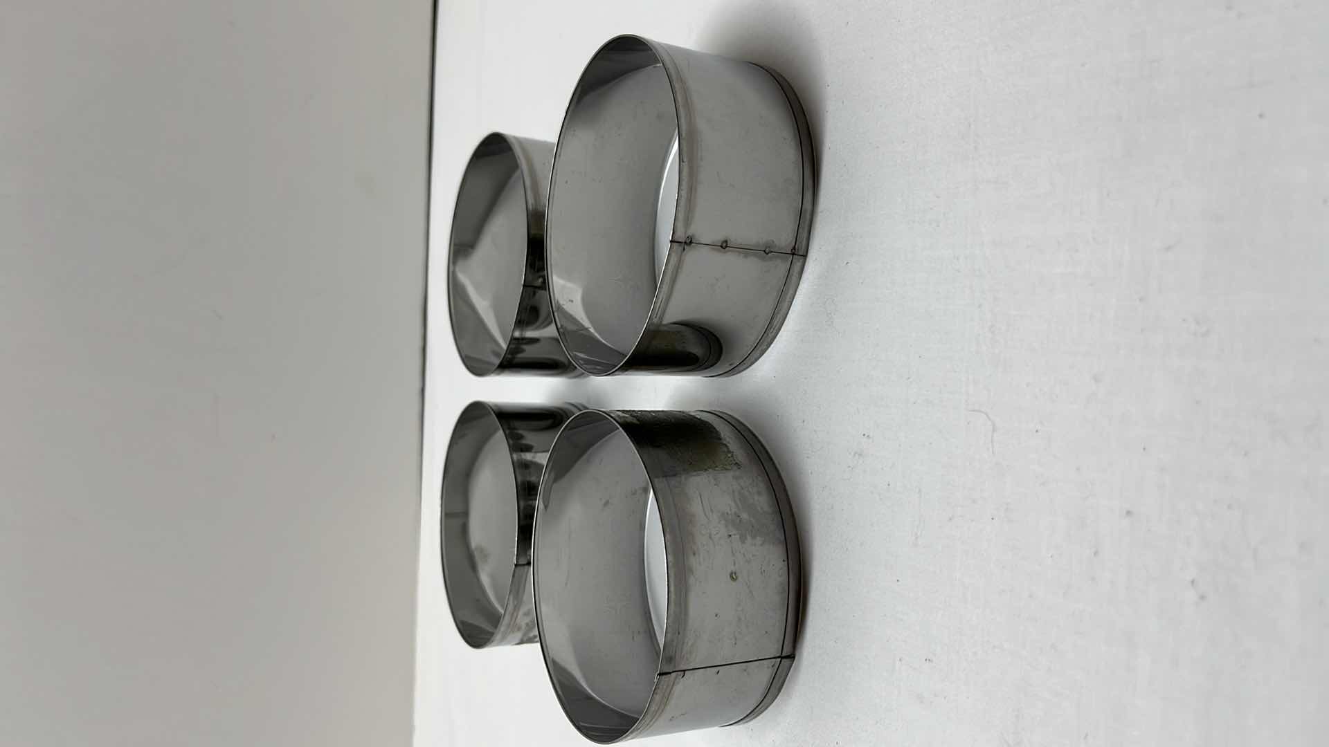 Photo 5 of 9.5” BUNDT PAN, 3.5” DOUGH CUTTERS (4) & 4.5” MINI SUN SHAPED BAKING PANS (2)