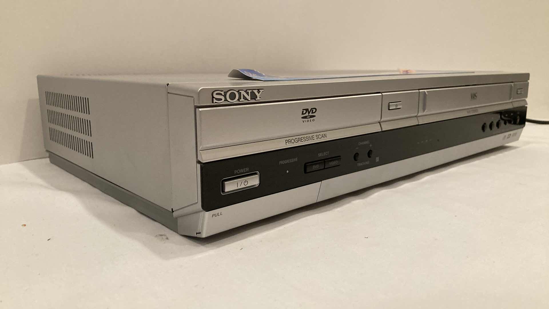 Photo 3 of SONY DVD & VCR COMBO MODEL SLV-D360P W REMOTE