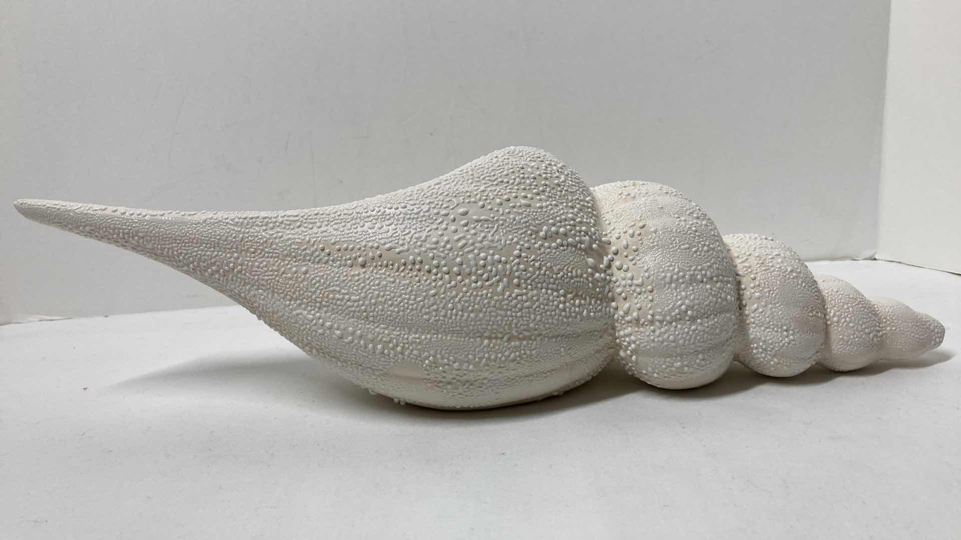 Photo 1 of SEASHELL CERAMIC DECOR 16” X 5” H5”