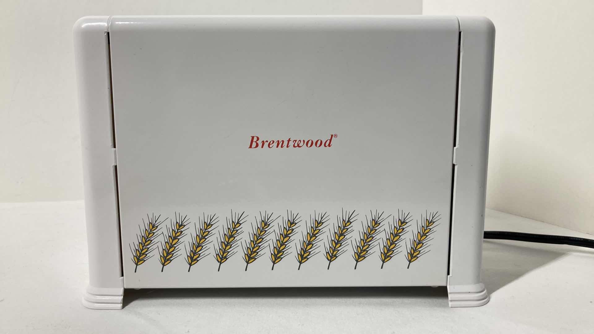 Photo 2 of BRENTWOOD TOASTER MODEL TS-260