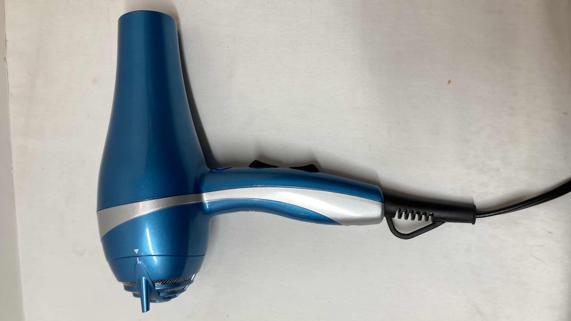 Photo 3 of BABYLISS PRO NANO TITANIUM HAIR DRYER MODEL BABNT5548 W WIGO EUROPE CERAMIC FLAT IRON MODEL WG5308