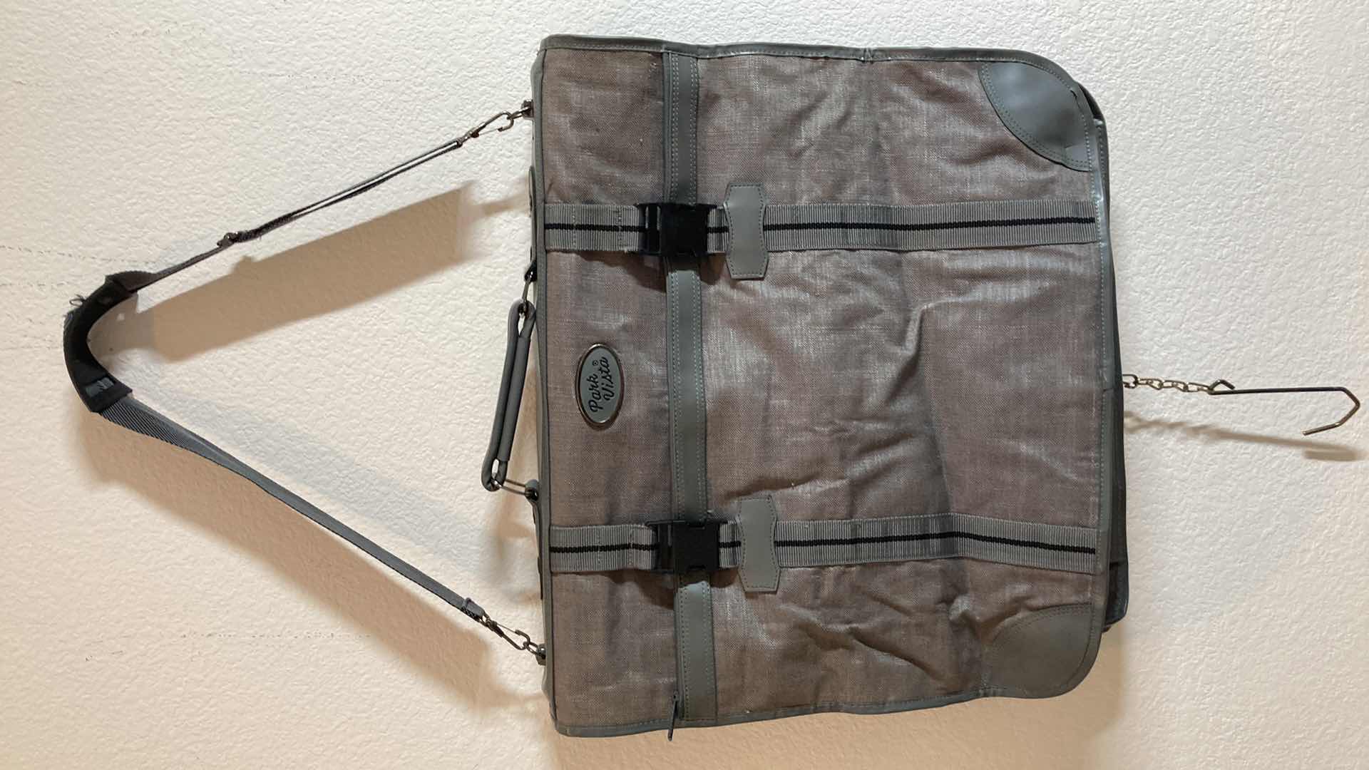 Photo 3 of PARK VISTA GRAY GARMENT BAG