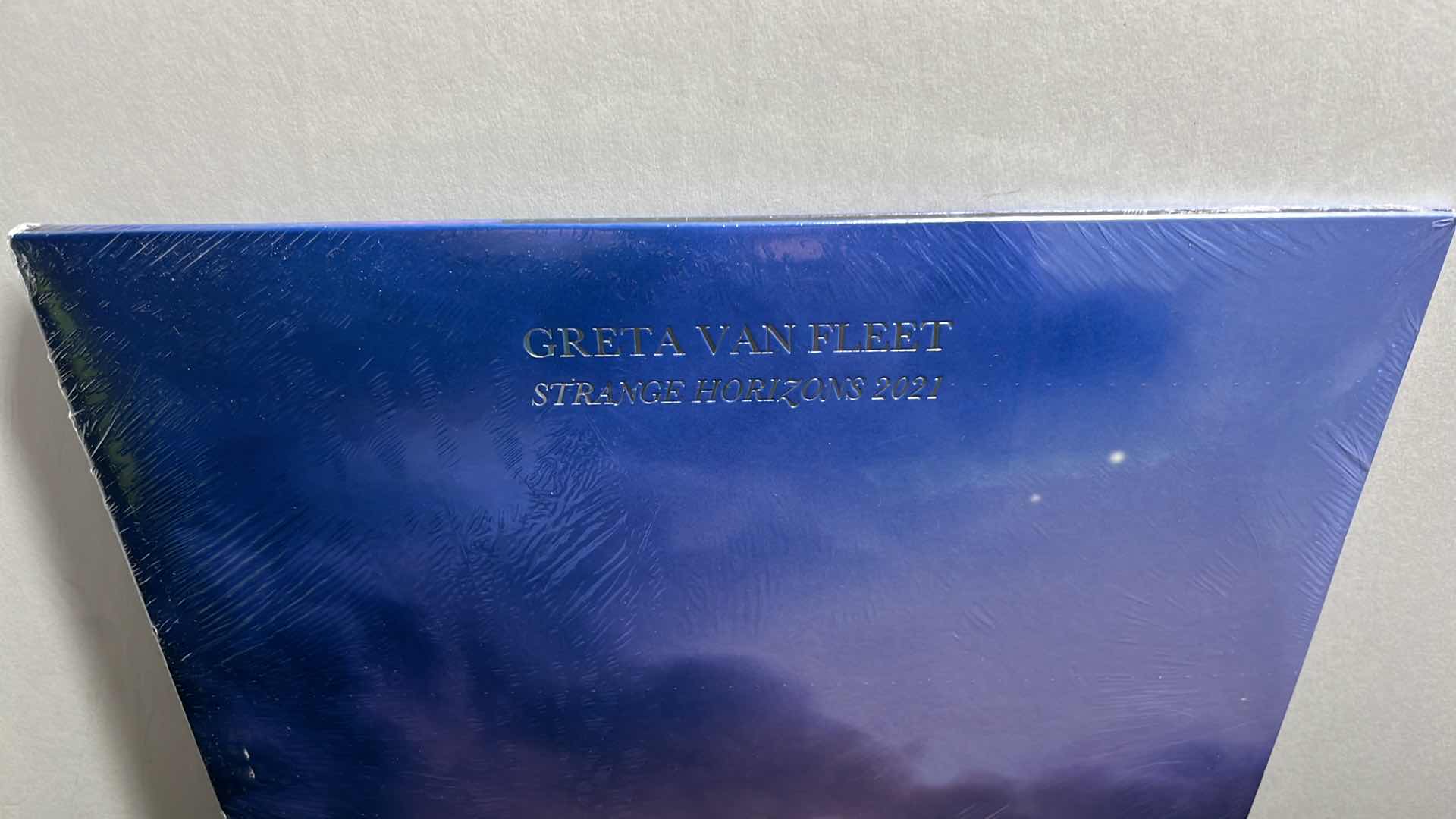 Photo 2 of NEW GRETA VAN FLEET STRANGE HORIZONS 2021 LIVE FROM LOS ANGELES EXCLUSIVE LIMITED EDITION CLEAR COLORED VINYL