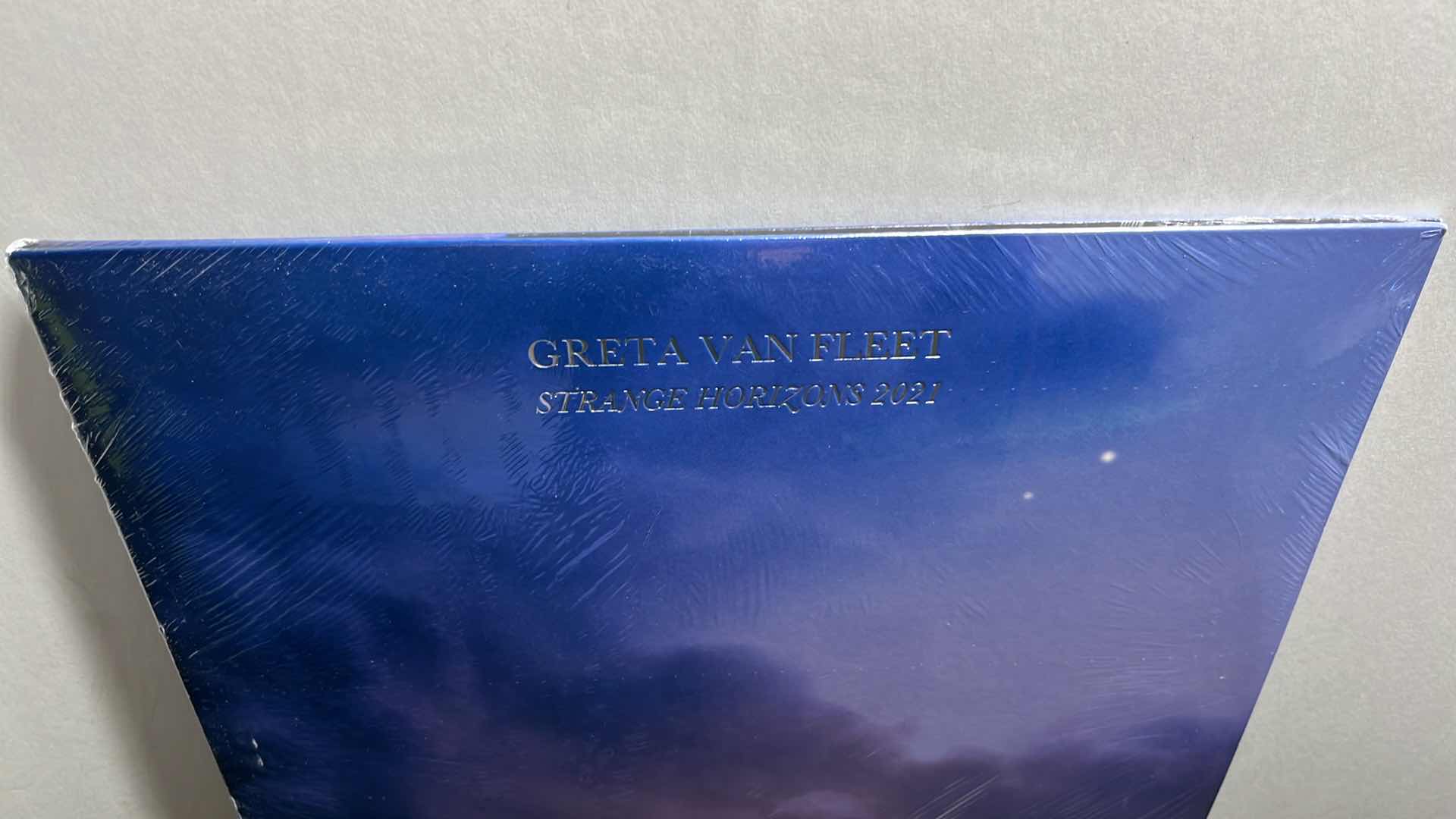 Photo 2 of NEW GRETA VAN FLEET STRANGE HORIZONS 2021 LIVE FROM LOS ANGELES EXCLUSIVE LIMITED EDITION CLEAR COLORED VINYL