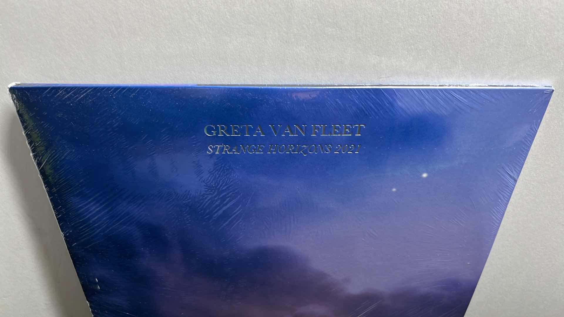 Photo 2 of NEW GRETA VAN FLEET STRANGE HORIZONS 2021 LIVE FROM LOS ANGELES EXCLUSIVE LIMITED EDITION CLEAR COLORED VINYL