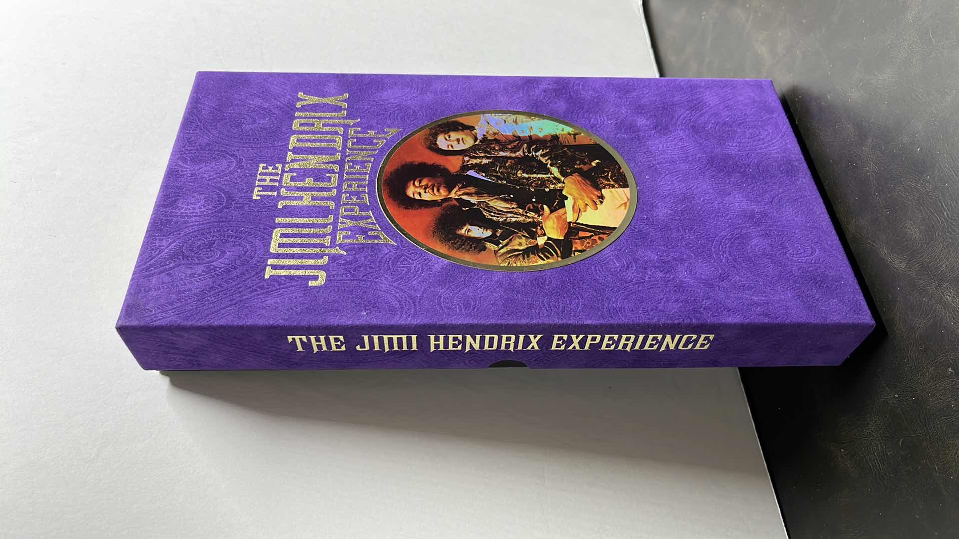 Photo 3 of THE JIMI HENDRIX EXPERIENCE 4 CD BOX SET