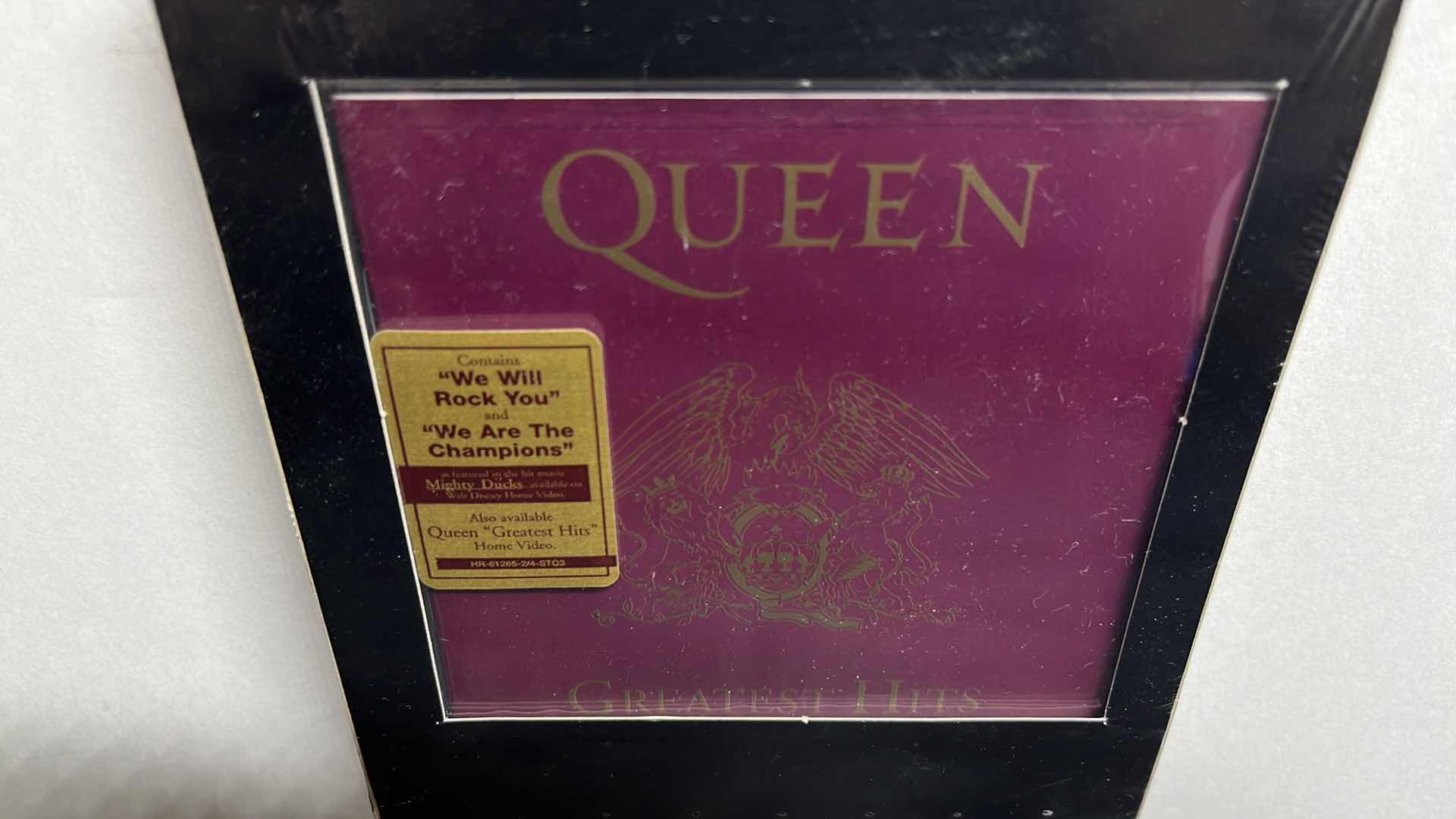 Photo 2 of NEW HOLLYWOOD RECORDS QUEEN GREATEST HITS CD