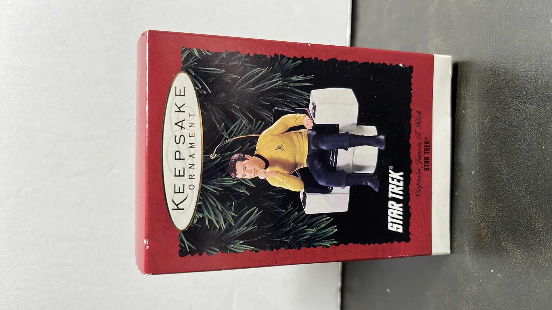 Photo 1 of NEW HALLMARK KEEPSAKE ORNAMENT 1995 STAR TREK CAPTAIN JAMES T. KIRK, QXI5539