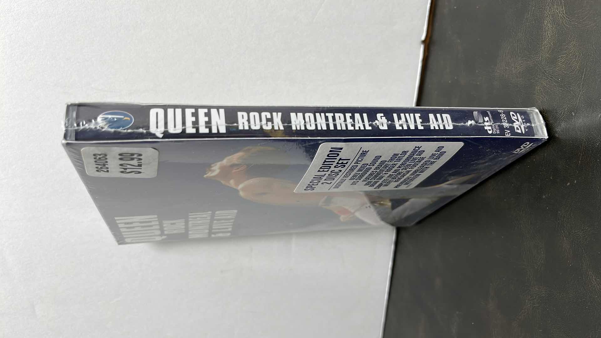 Photo 2 of NEW QUEEN ROCK MONTREAL & LIVE AID SPECIAL EDITION 2 DVD SET