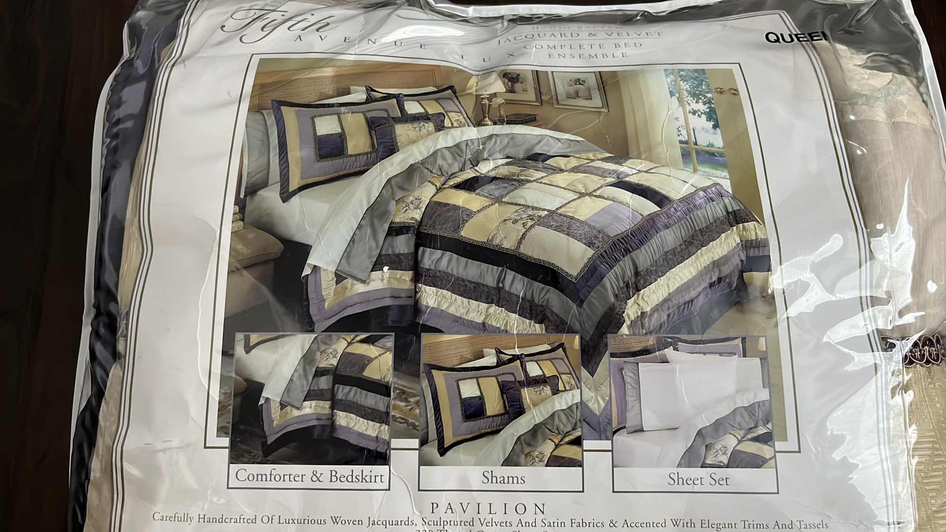 Photo 3 of NEW FIFTH AVENUE LUX HANDCRAFTED JACQUARD & VELVET COMPLETE BED ENSEMBLE SIZE QUEEN #BIB0995 PAVILIN Q