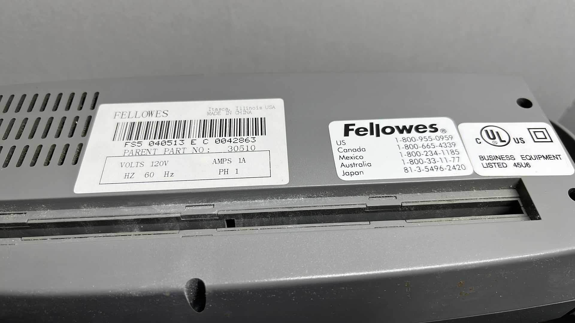 Photo 5 of FELLOWES FS5 PAPER SHREDDER 5.5” X 11” H14.5”